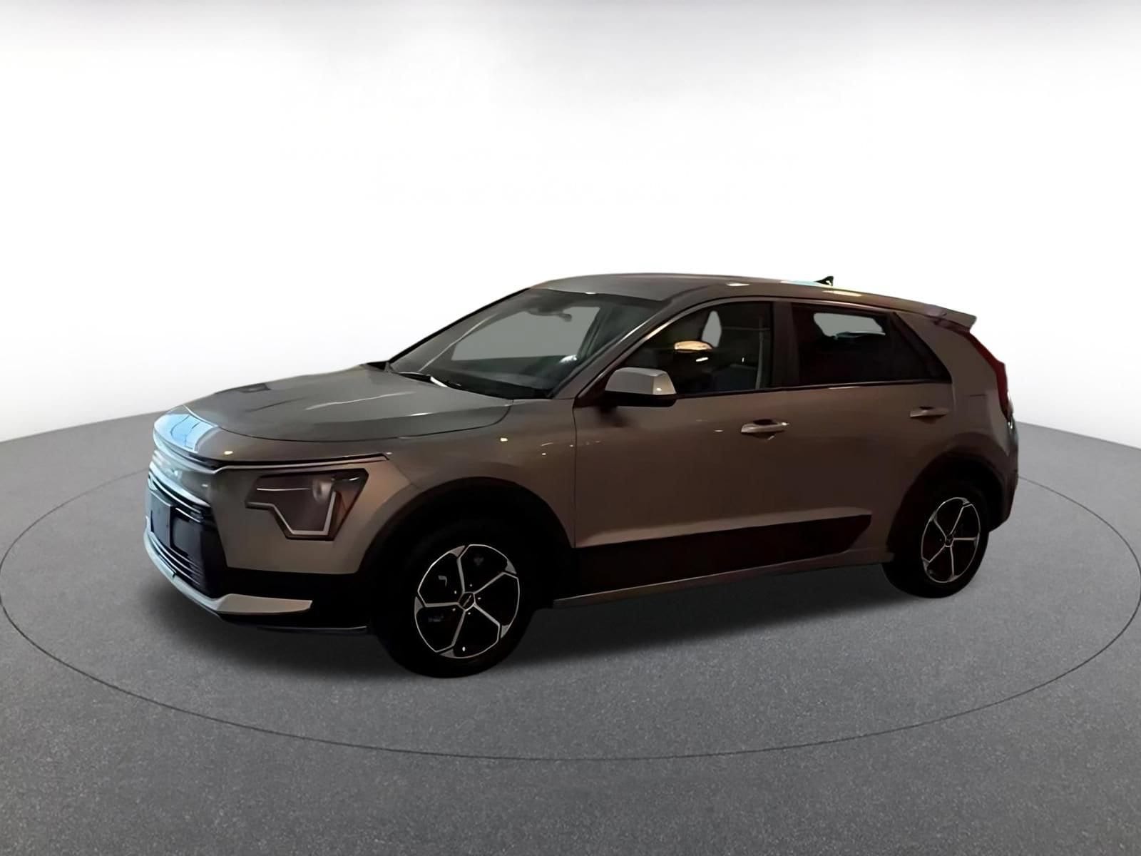 Thumbnail: 2026 Kia Niro - 4