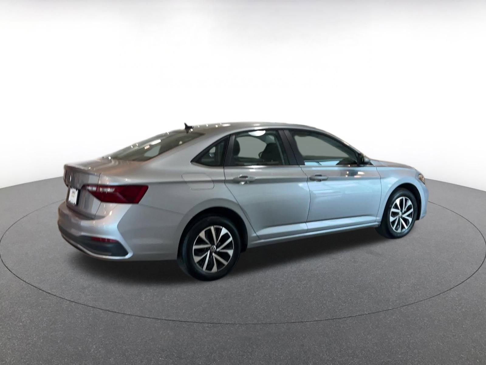 Thumbnail: 2024 Volkswagen Jetta - 15