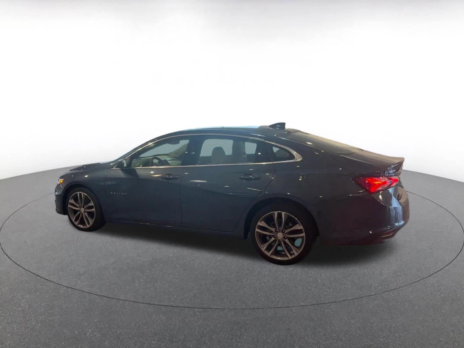 Thumbnail: 2024 Chevrolet Malibu - 10