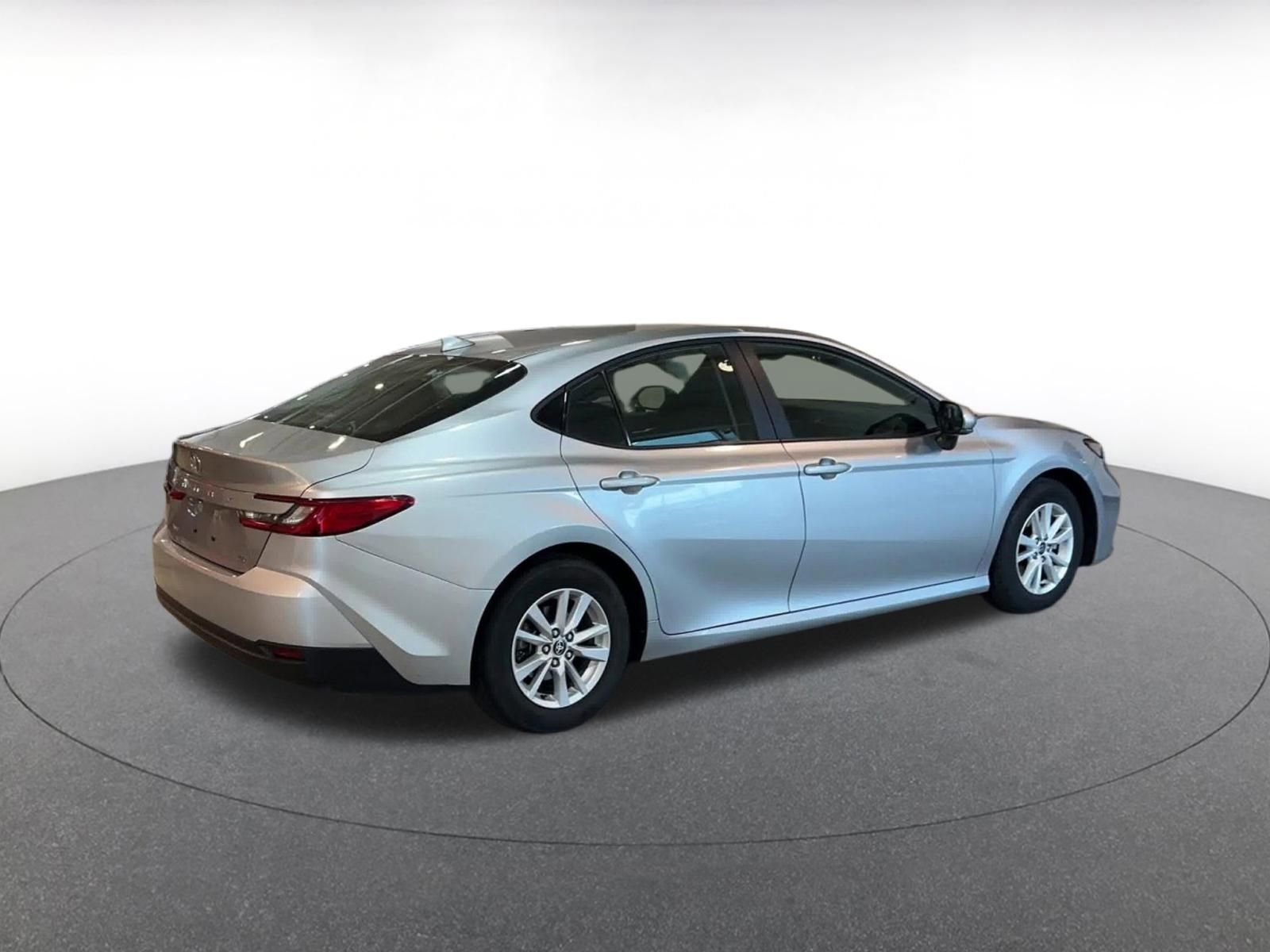 Thumbnail: 2025 Toyota Camry - 15