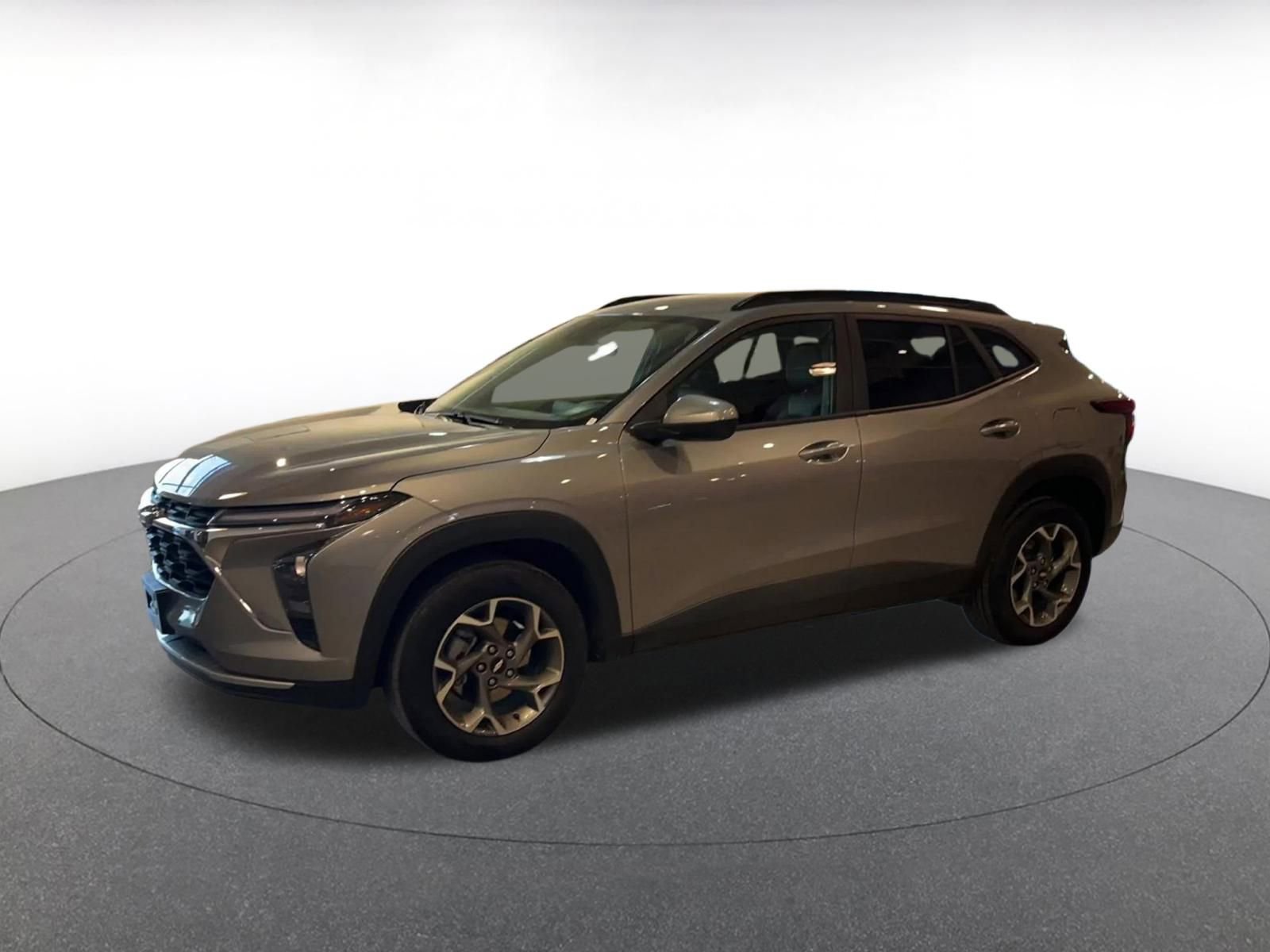 Thumbnail: 2025 Chevrolet Trax - 8