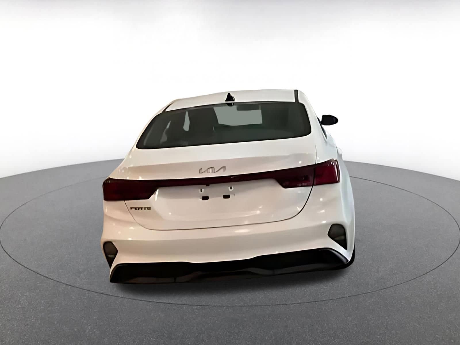 Thumbnail: 2024 Kia Forte - 16
