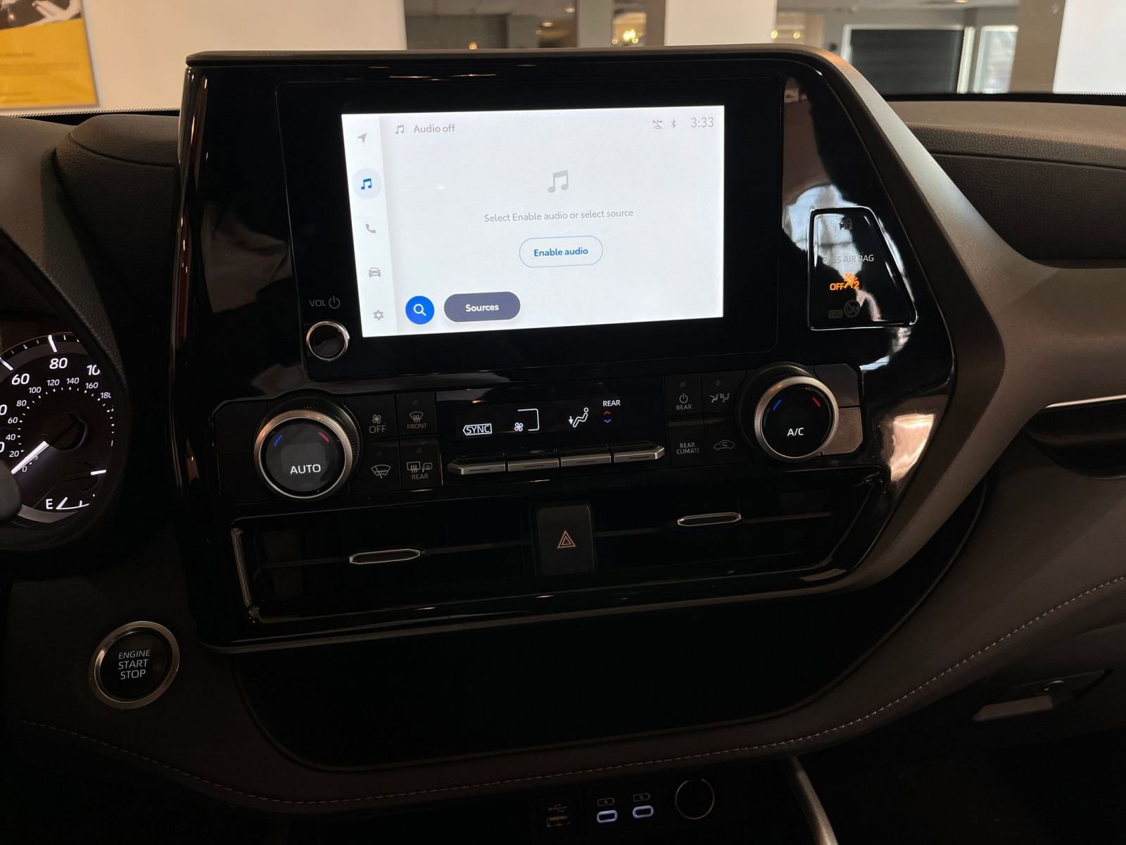 Thumbnail: 2025 Toyota Highlander - 17