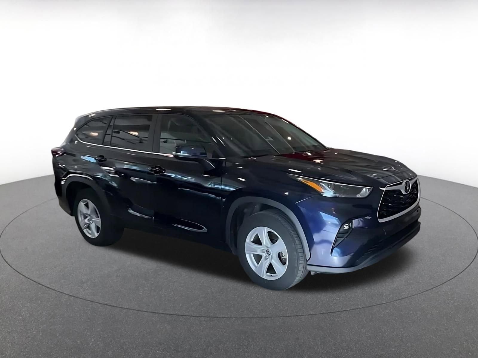Thumbnail: 2025 Toyota Highlander - 2
