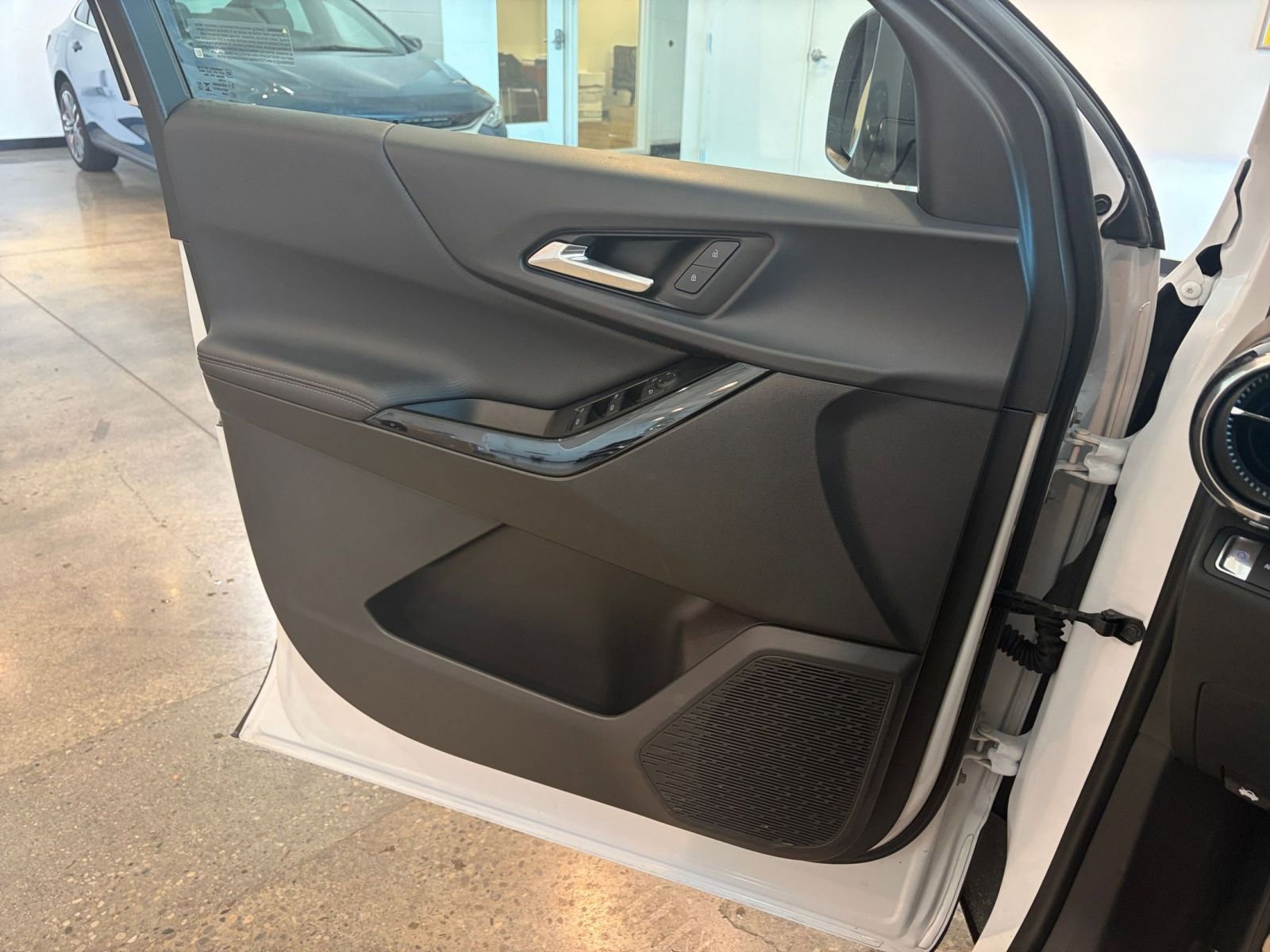 Thumbnail: 2025 Chevrolet Equinox - 21