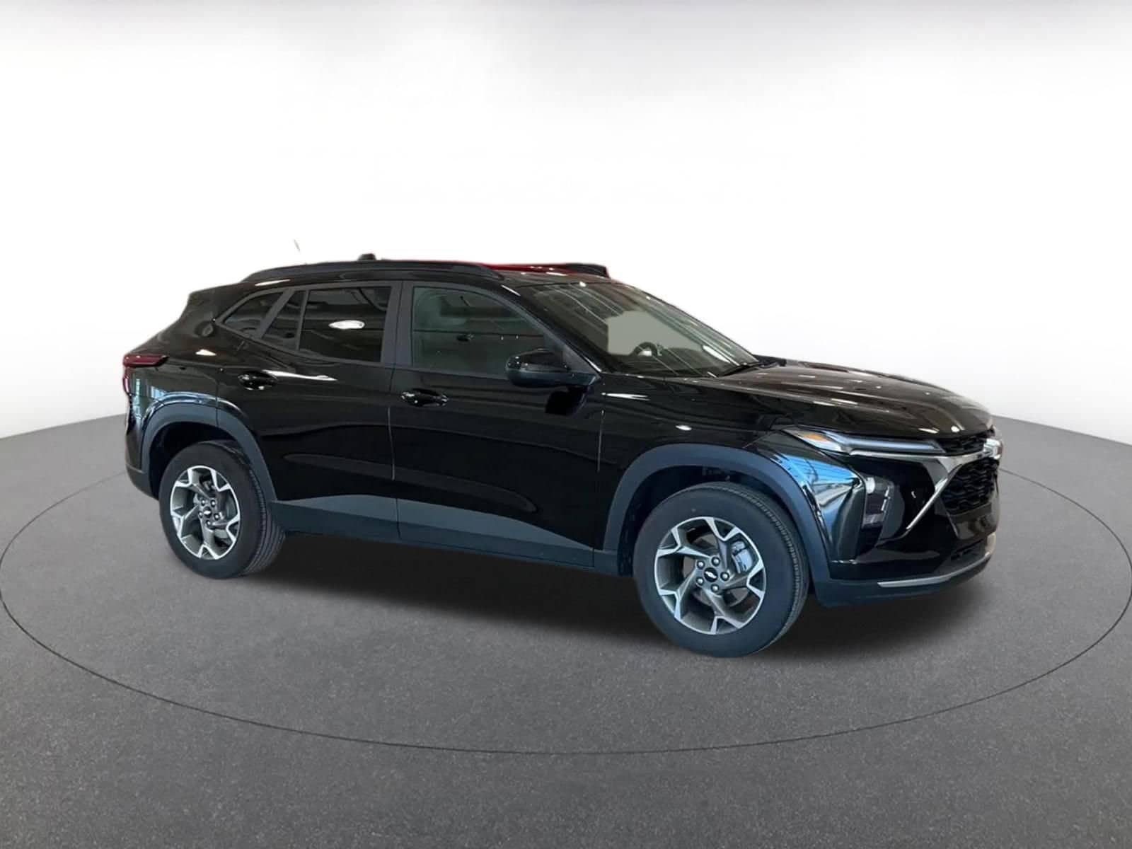 Thumbnail: 2025 Chevrolet Trax - 2