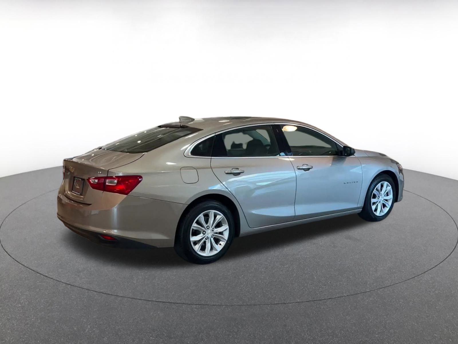 Thumbnail: 2024 Chevrolet Malibu - 15