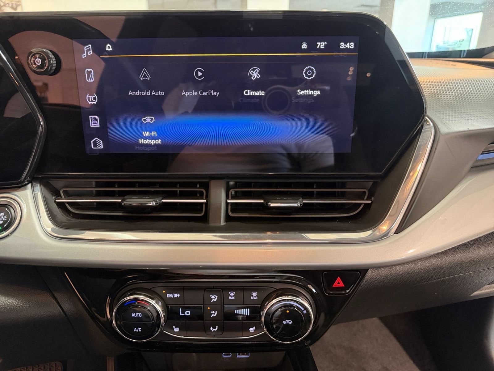 Thumbnail: 2025 Chevrolet Trax - 16