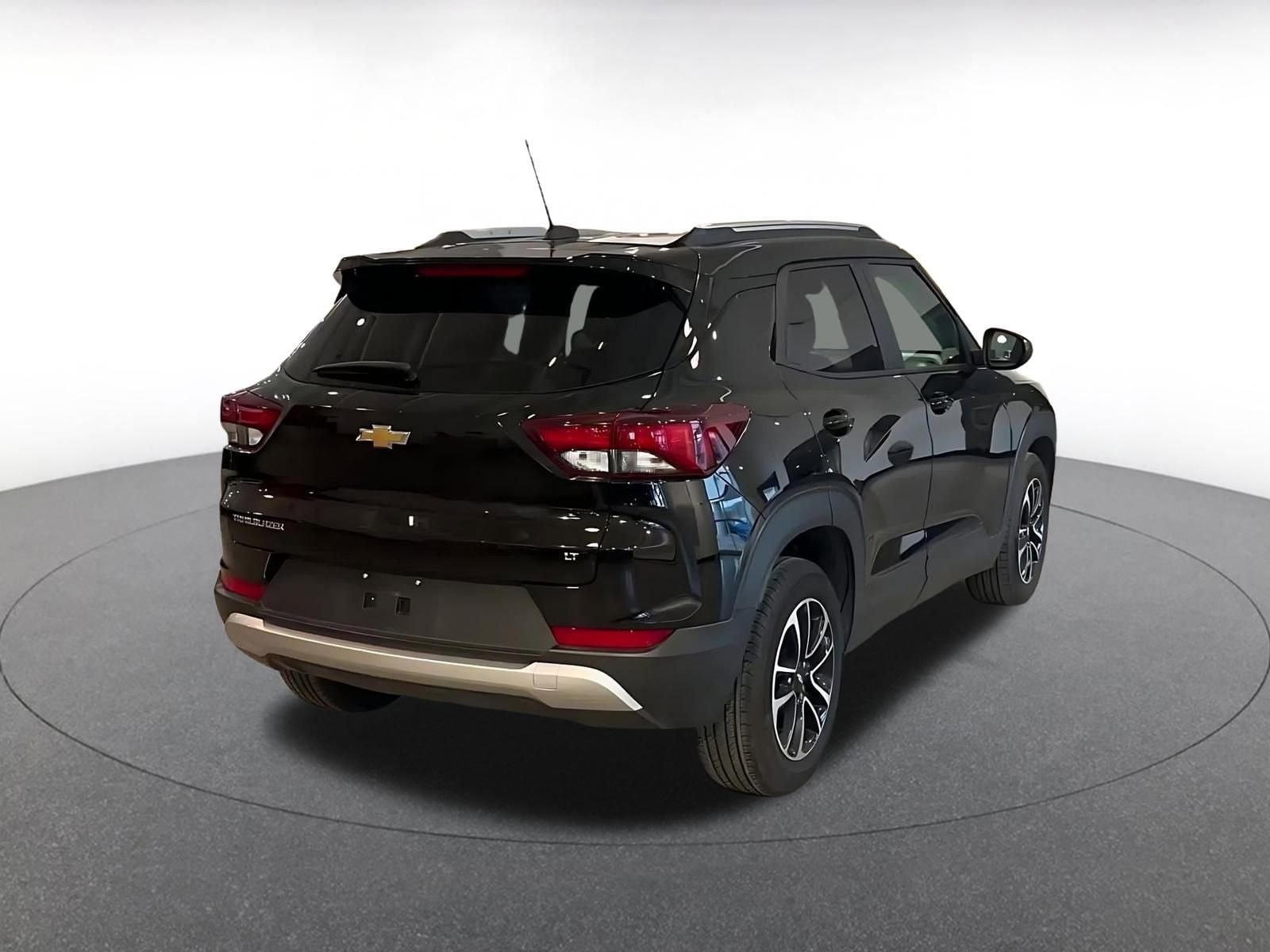 Thumbnail: 2025 Chevrolet TrailBlazer - 14