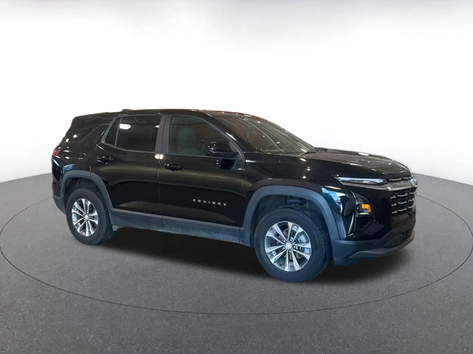 Thumbnail: 2025 Chevrolet Equinox - 2