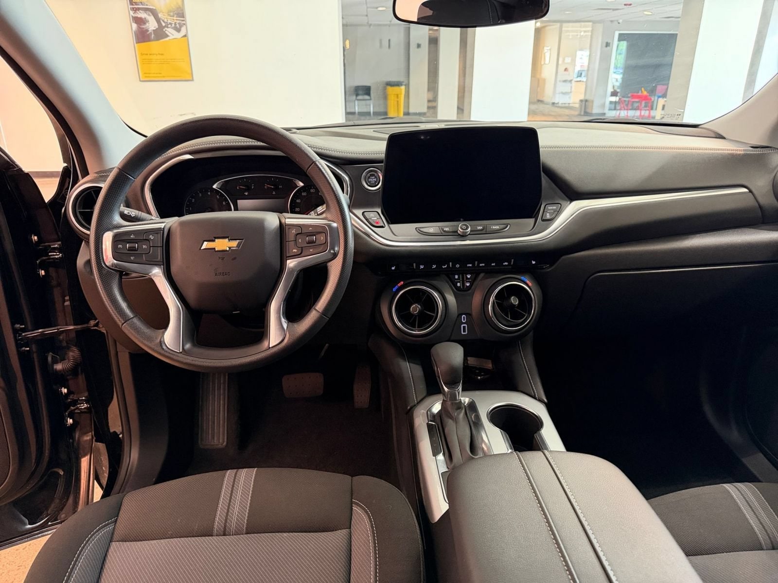 Thumbnail: 2026 Chevrolet Blazer - 34
