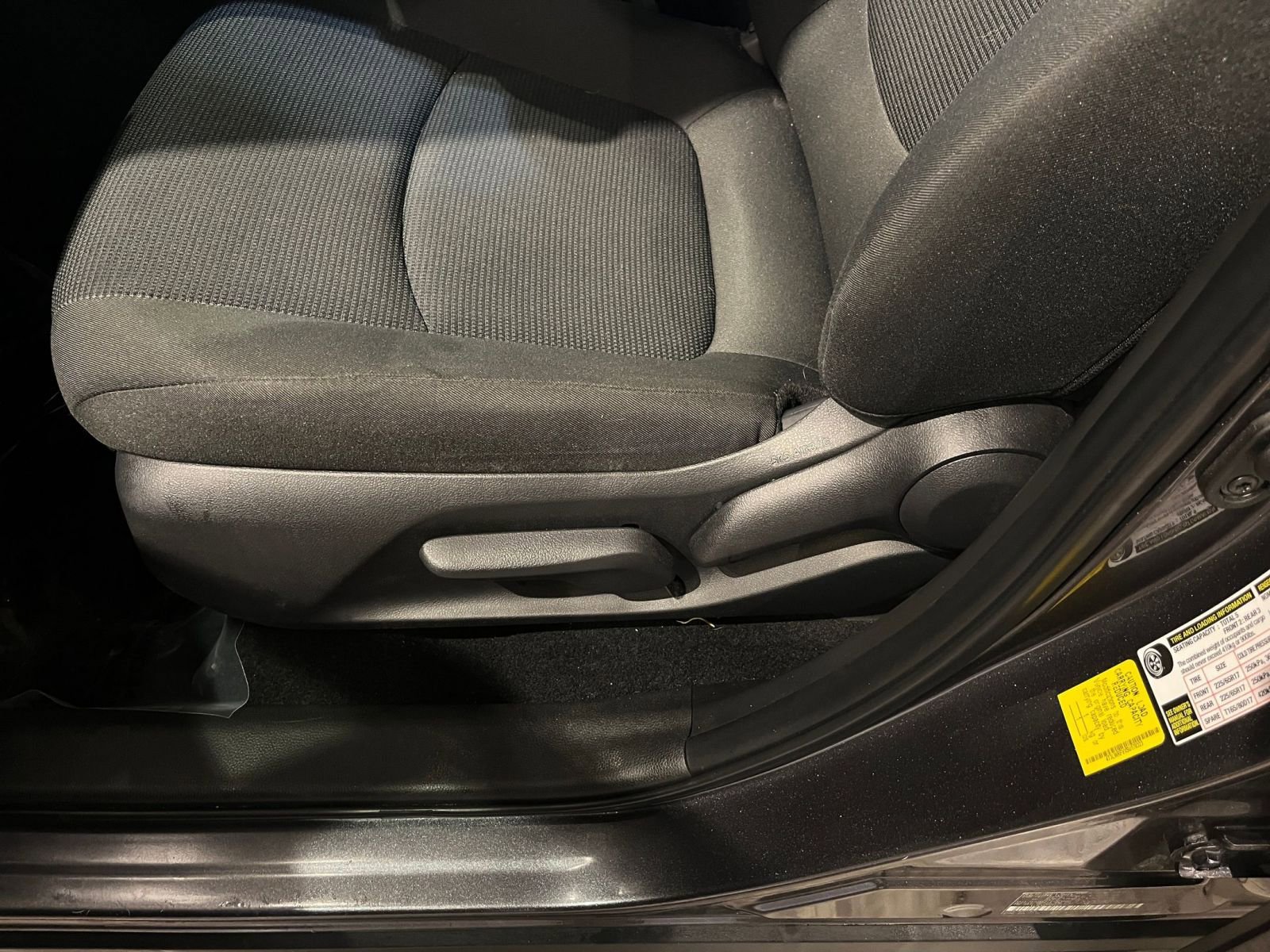 Thumbnail: 2025 Toyota RAV4 - 23