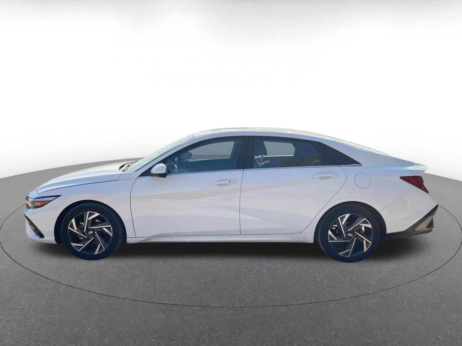 Thumbnail: 2025 Hyundai Elantra - 9