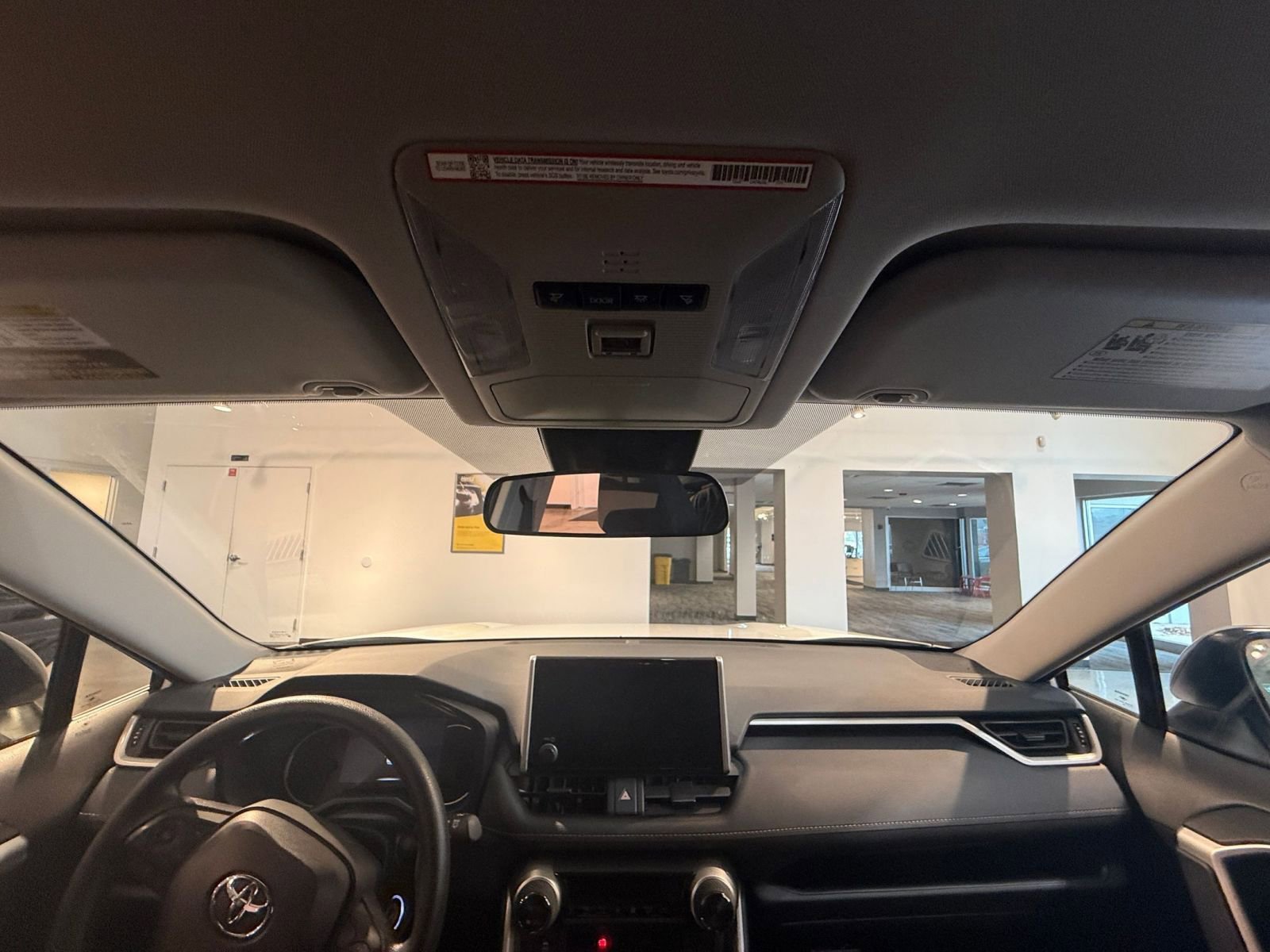 Thumbnail: 2025 Toyota RAV4 - 32