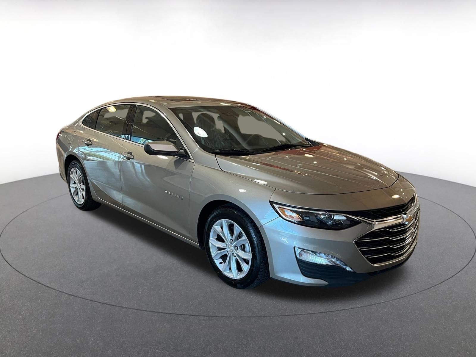 Thumbnail: 2024 Chevrolet Malibu - 1