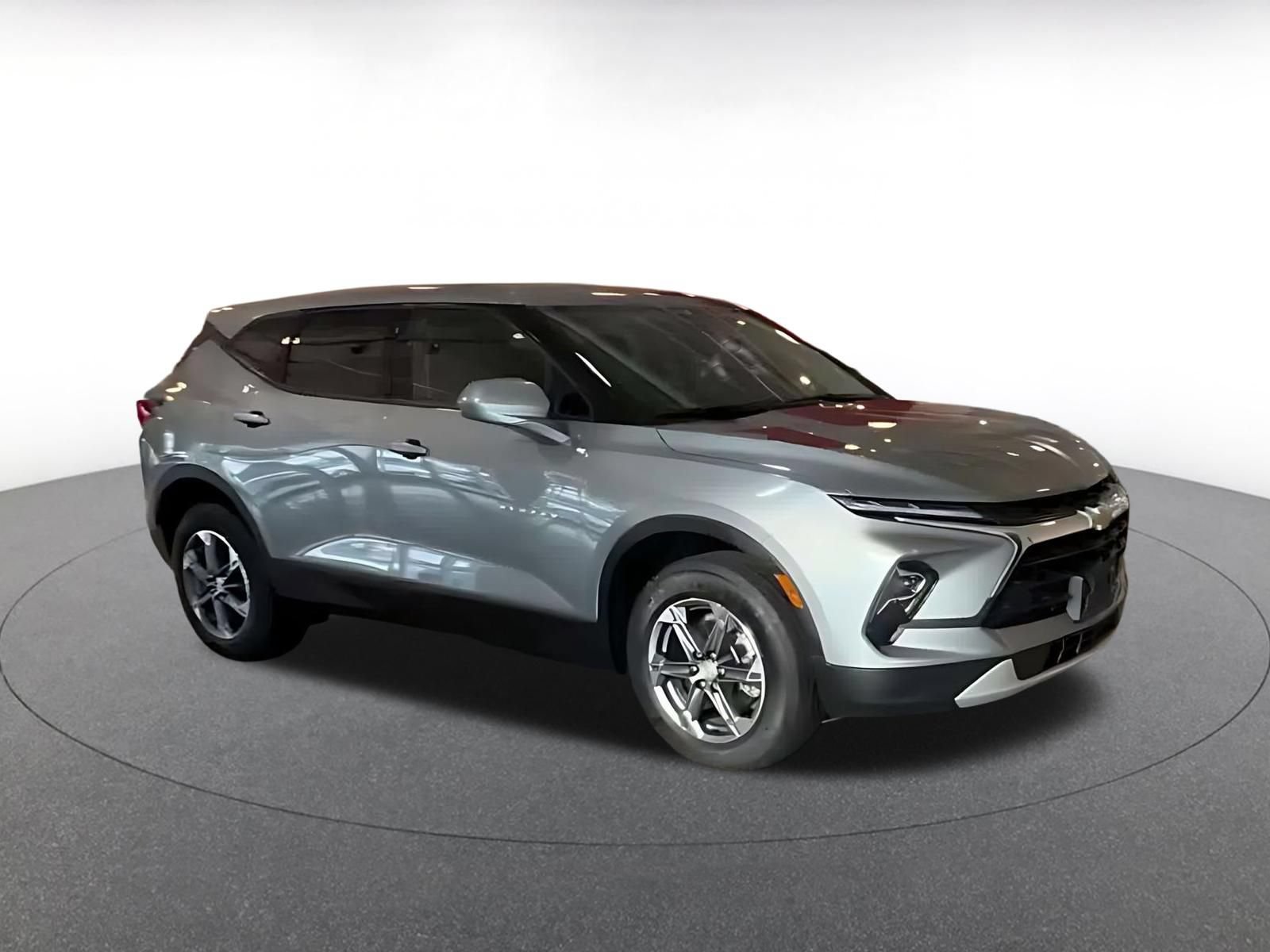 Thumbnail: 2025 Chevrolet Blazer - 2