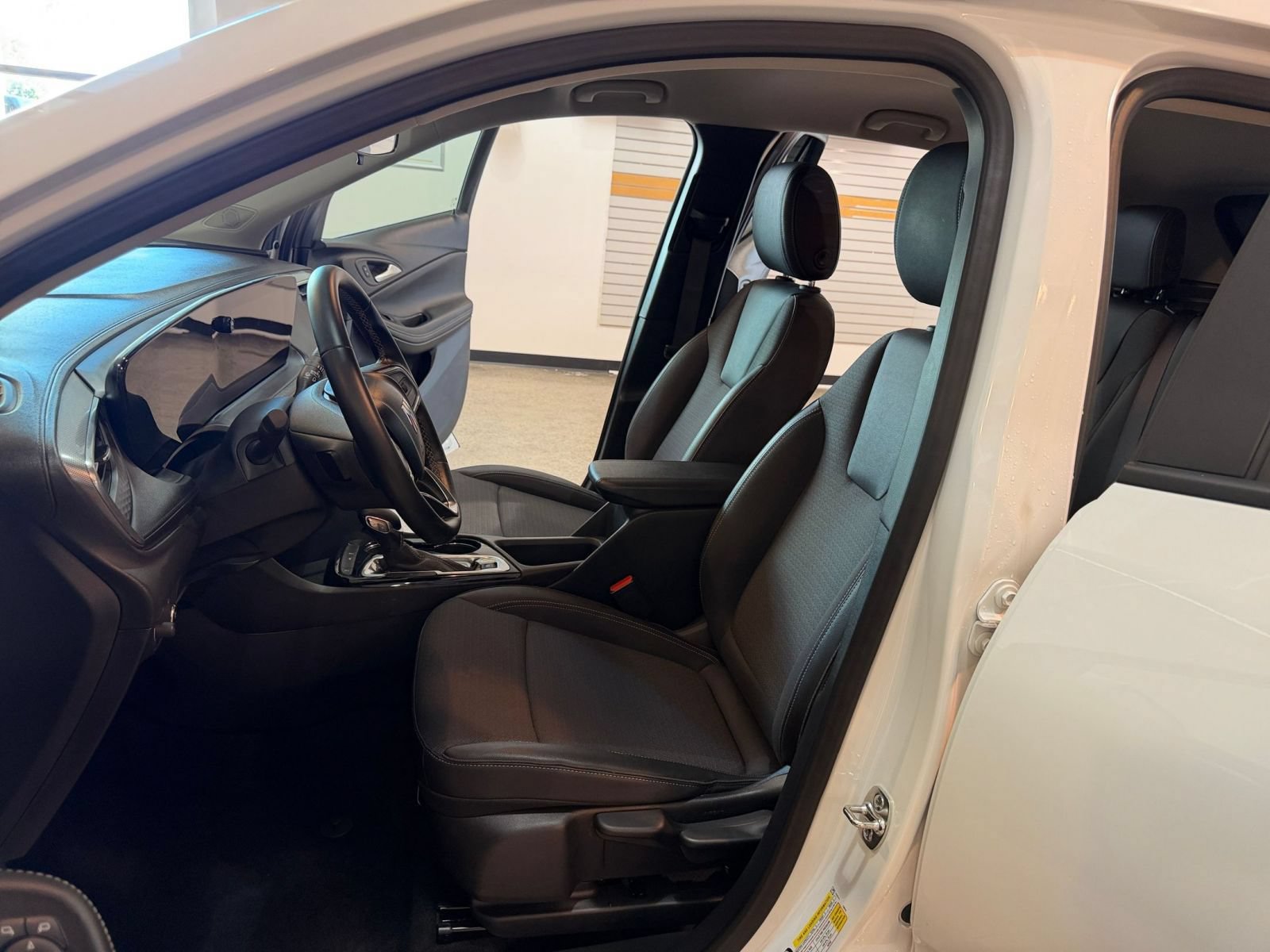 Thumbnail: 2026 Buick Encore GX - 25