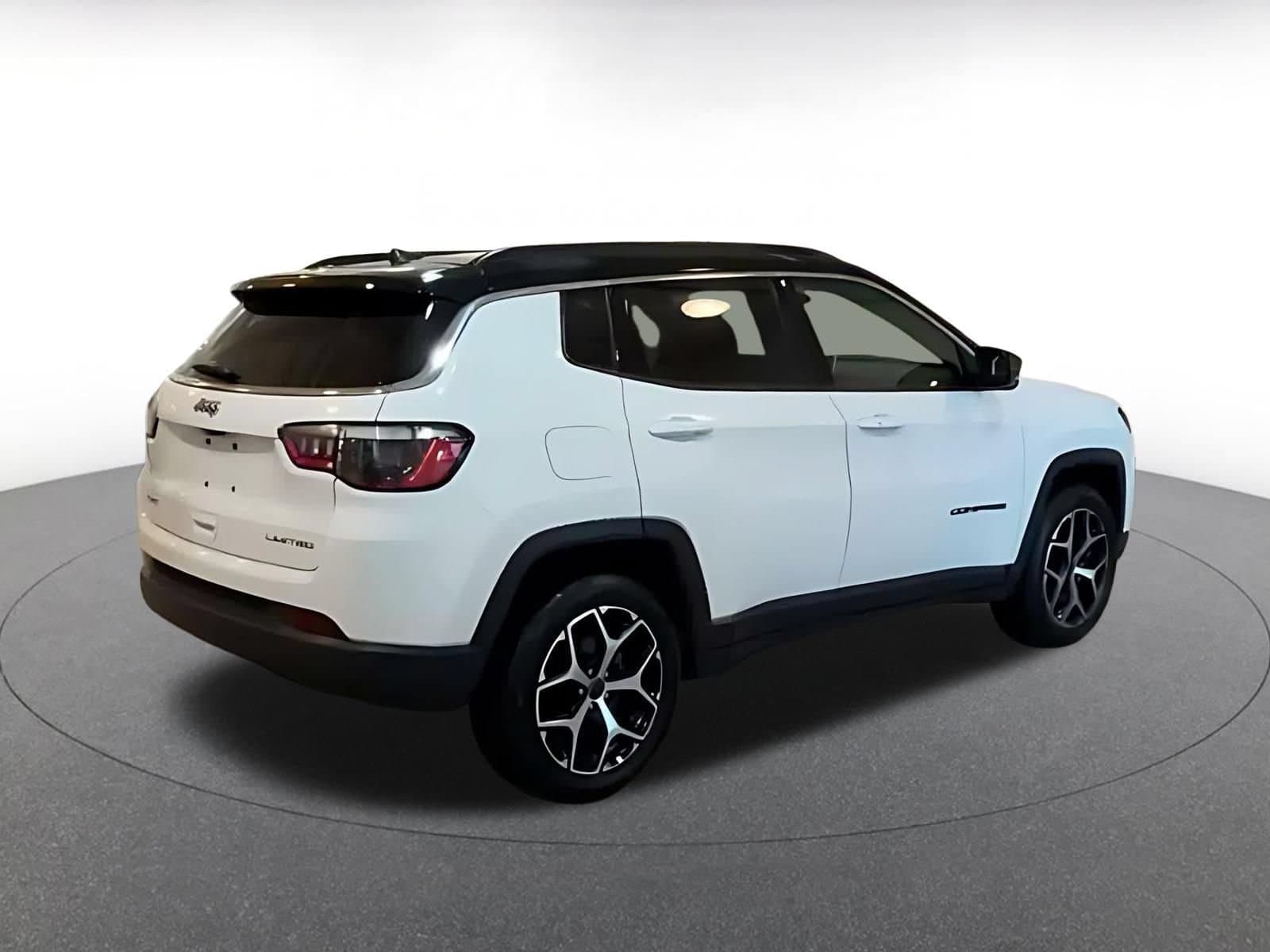 Thumbnail: 2025 Jeep Compass - 14