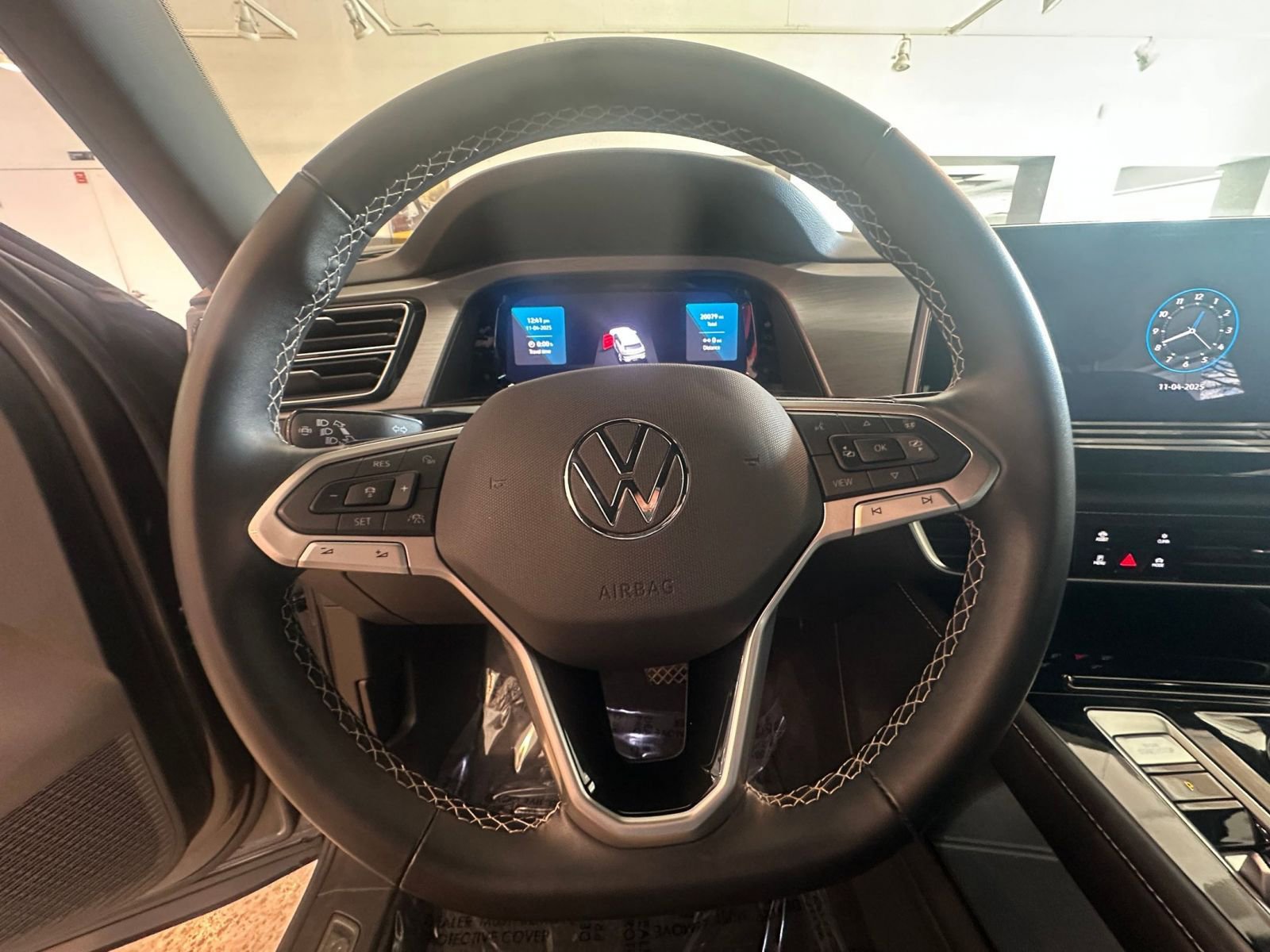 Thumbnail: 2025 Volkswagen Atlas - 28