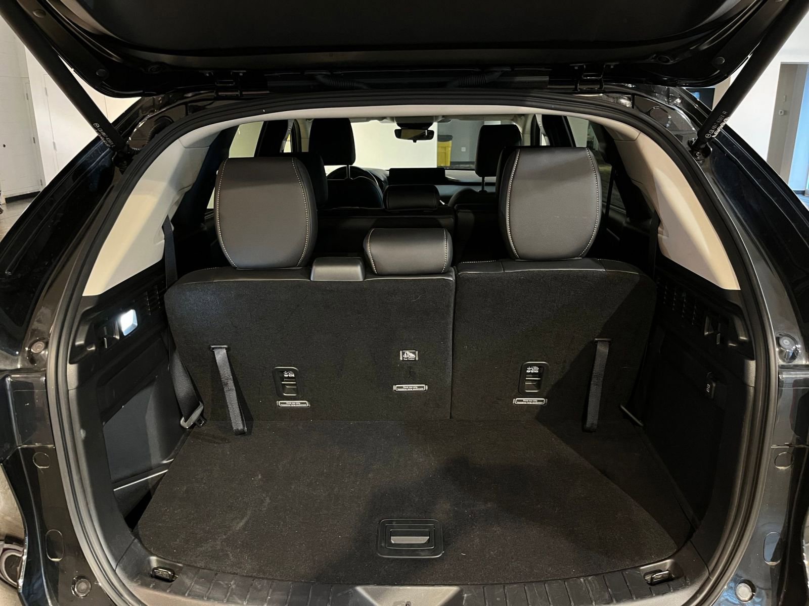 Thumbnail: 2025 Mazda CX-90 - 32