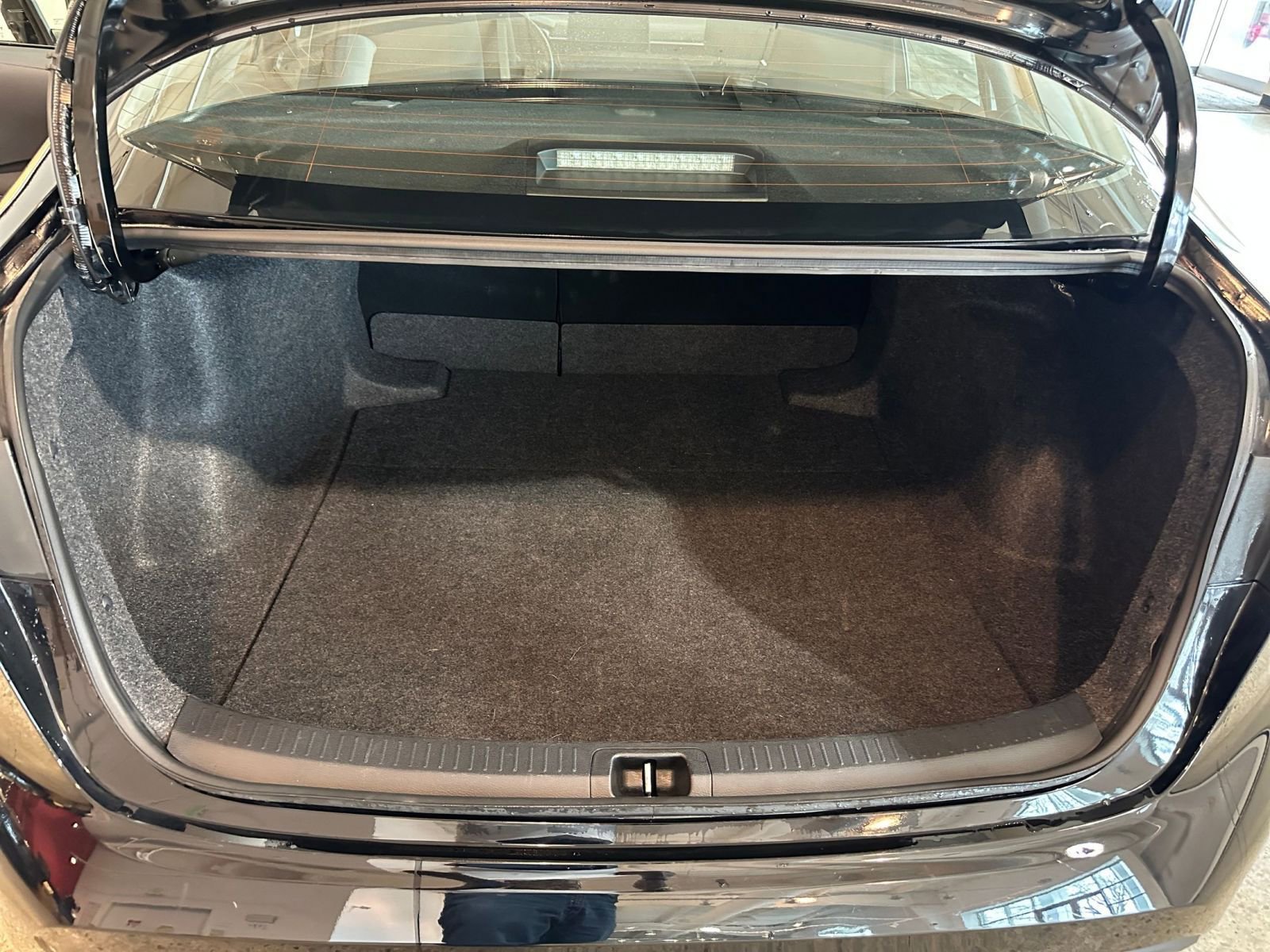 Thumbnail: 2025 Toyota Corolla - 30