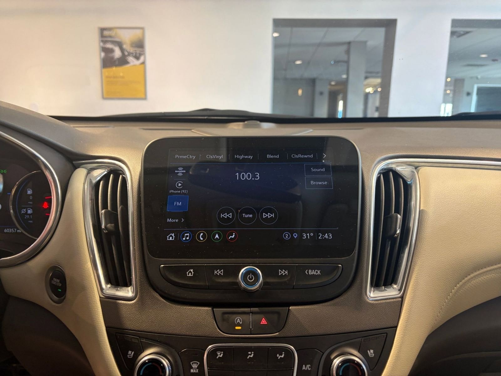 Thumbnail: 2024 Chevrolet Malibu - 21