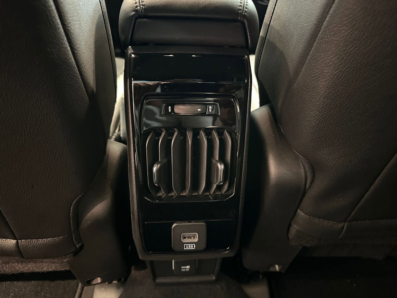 Thumbnail: 2025 Jeep Compass - 24