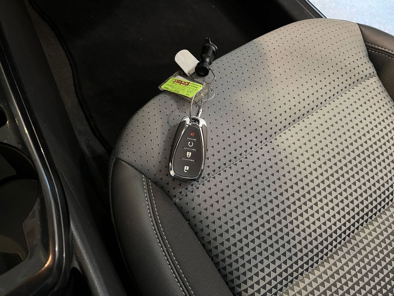 Thumbnail: 2025 Chevrolet Trax - 21