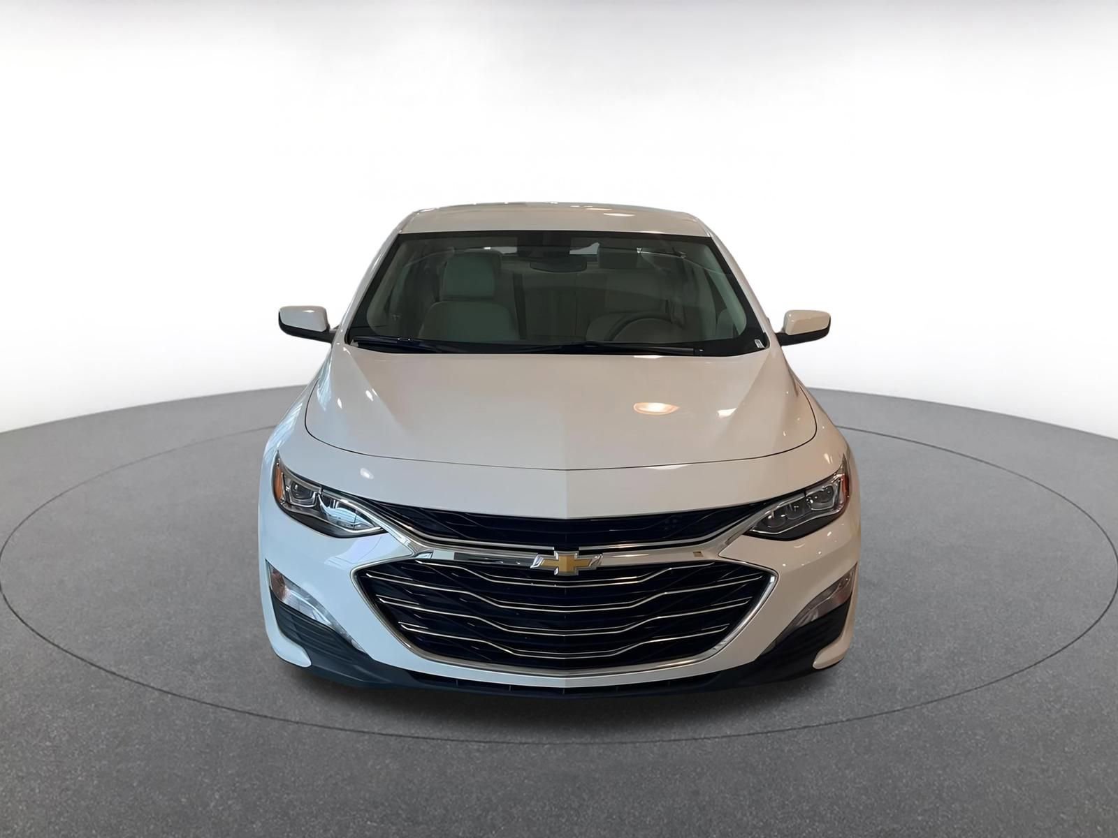 Thumbnail: 2024 Chevrolet Malibu - 4