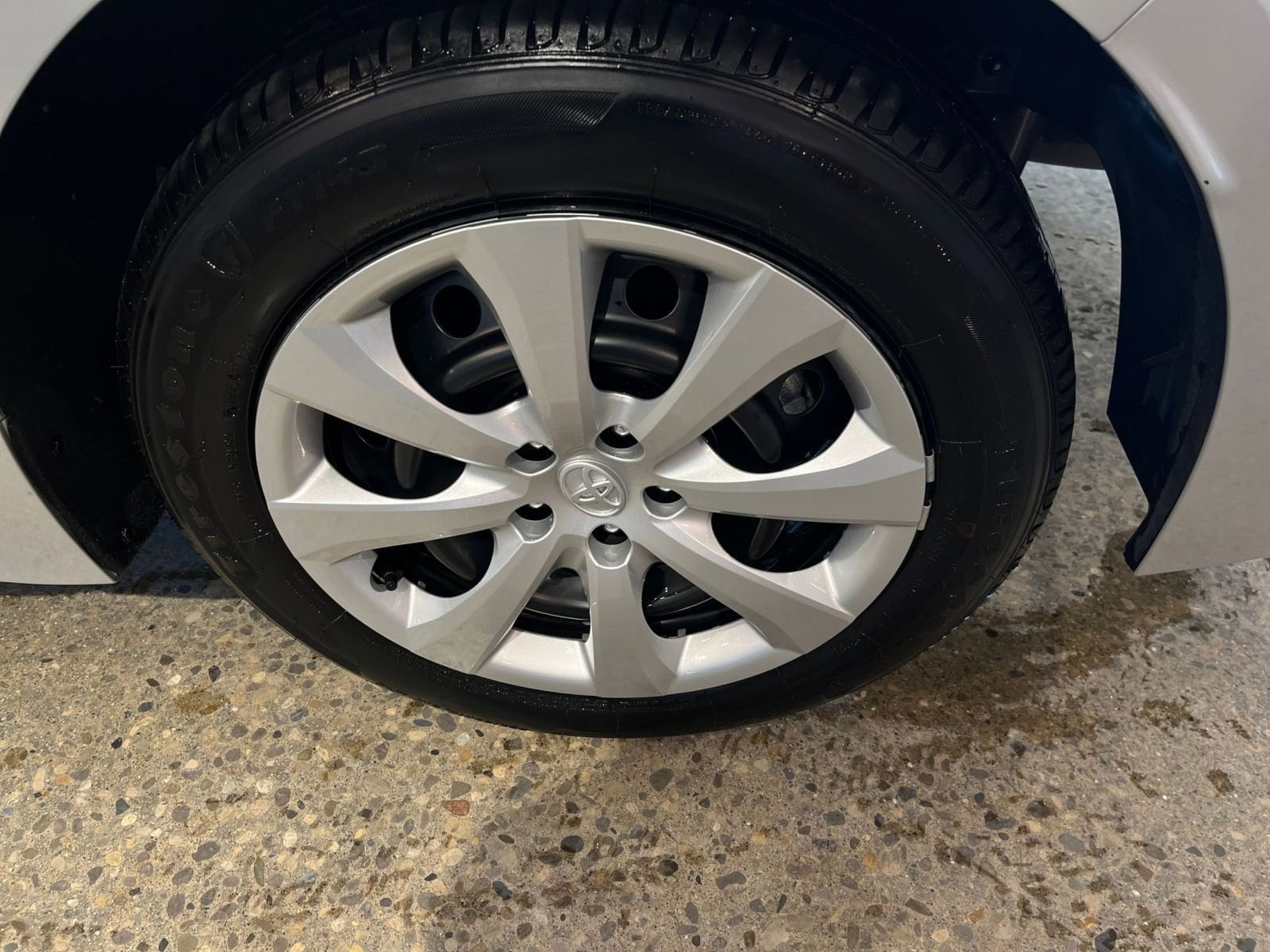 Thumbnail: 2025 Toyota Corolla - 30