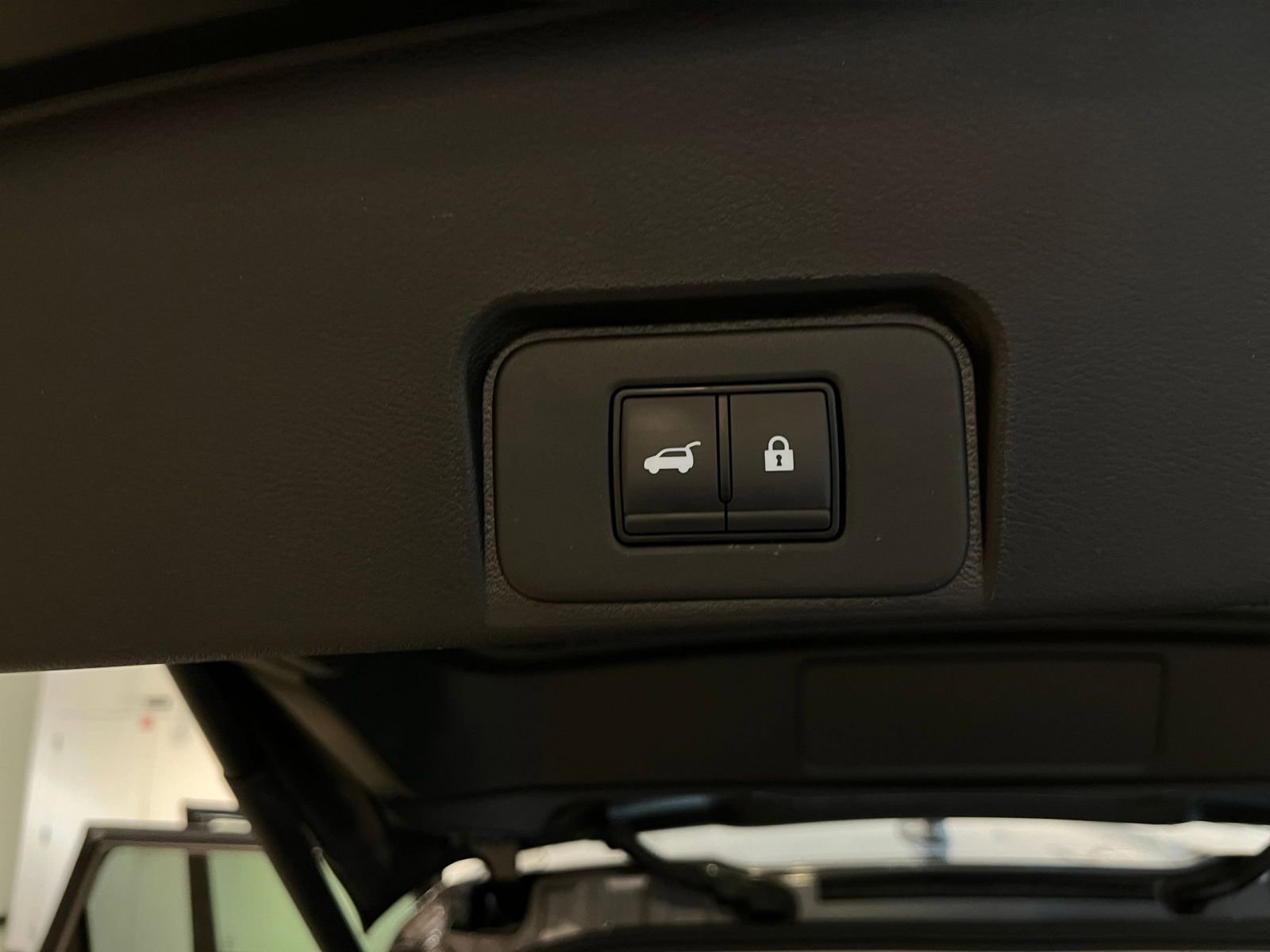 Thumbnail: 2025 Nissan Rogue - 23