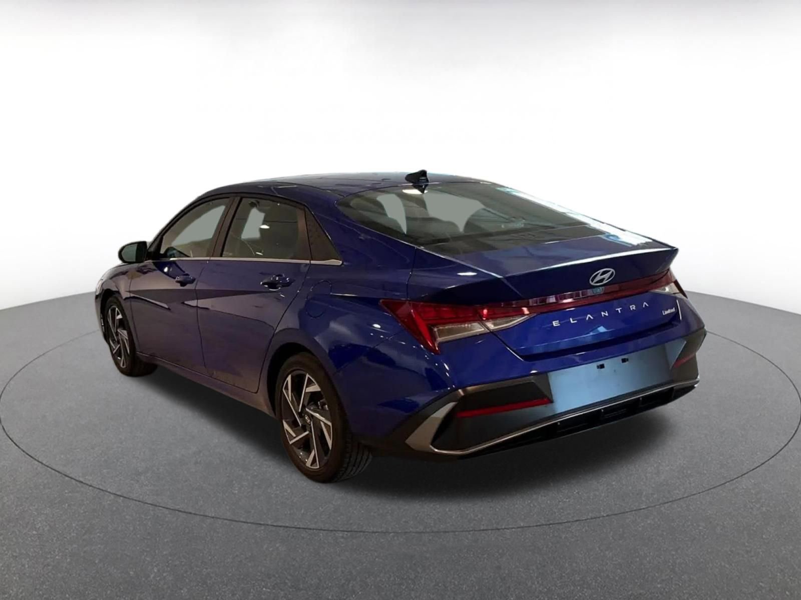 Thumbnail: 2025 Hyundai Elantra - 11