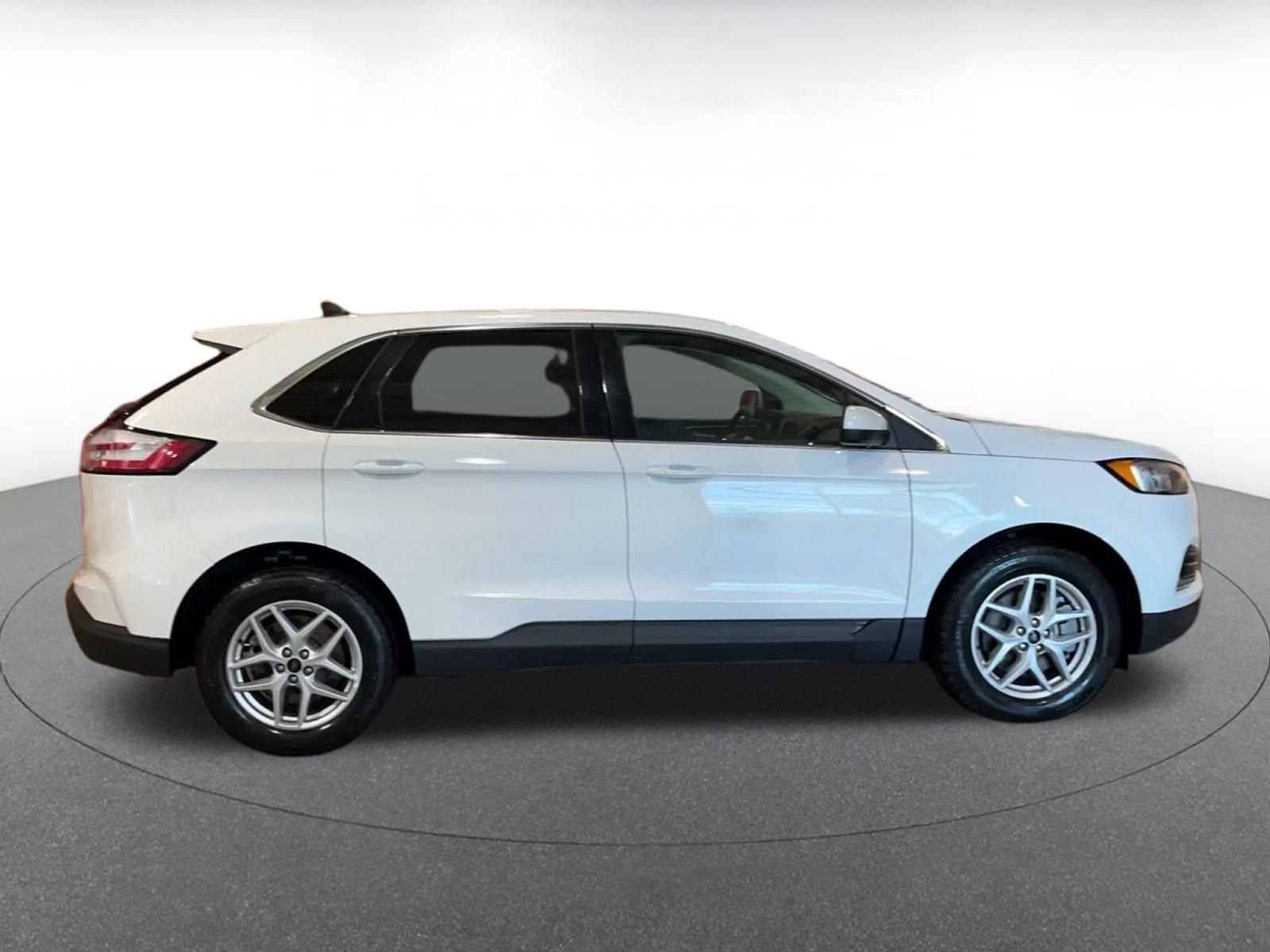 Thumbnail: 2024 Ford Edge - 16