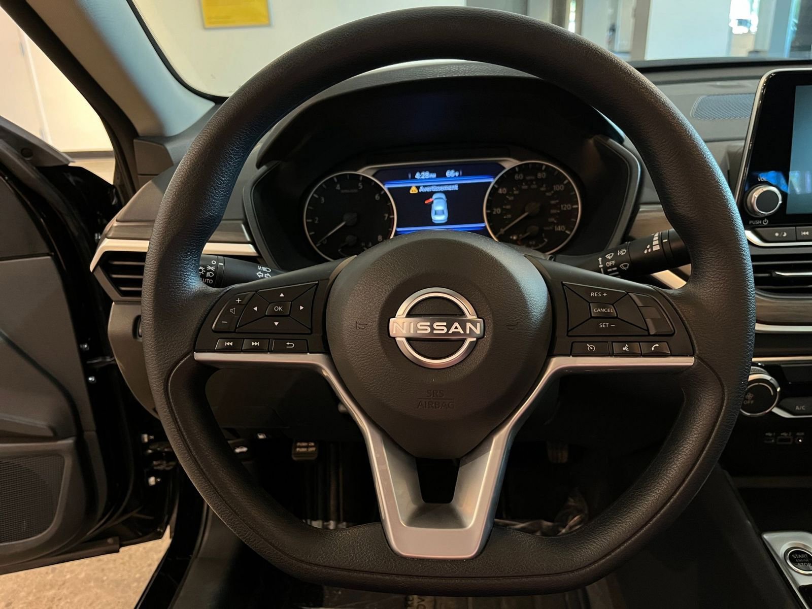 Thumbnail: 2025 Nissan Altima - 27