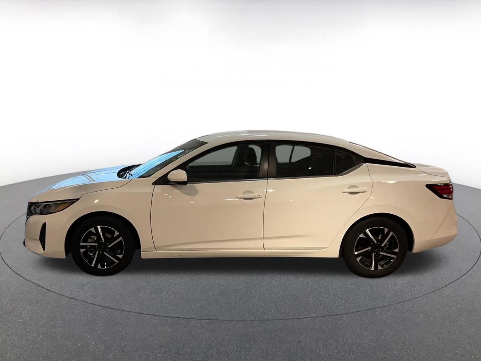 Thumbnail: 2025 Nissan Sentra - 9