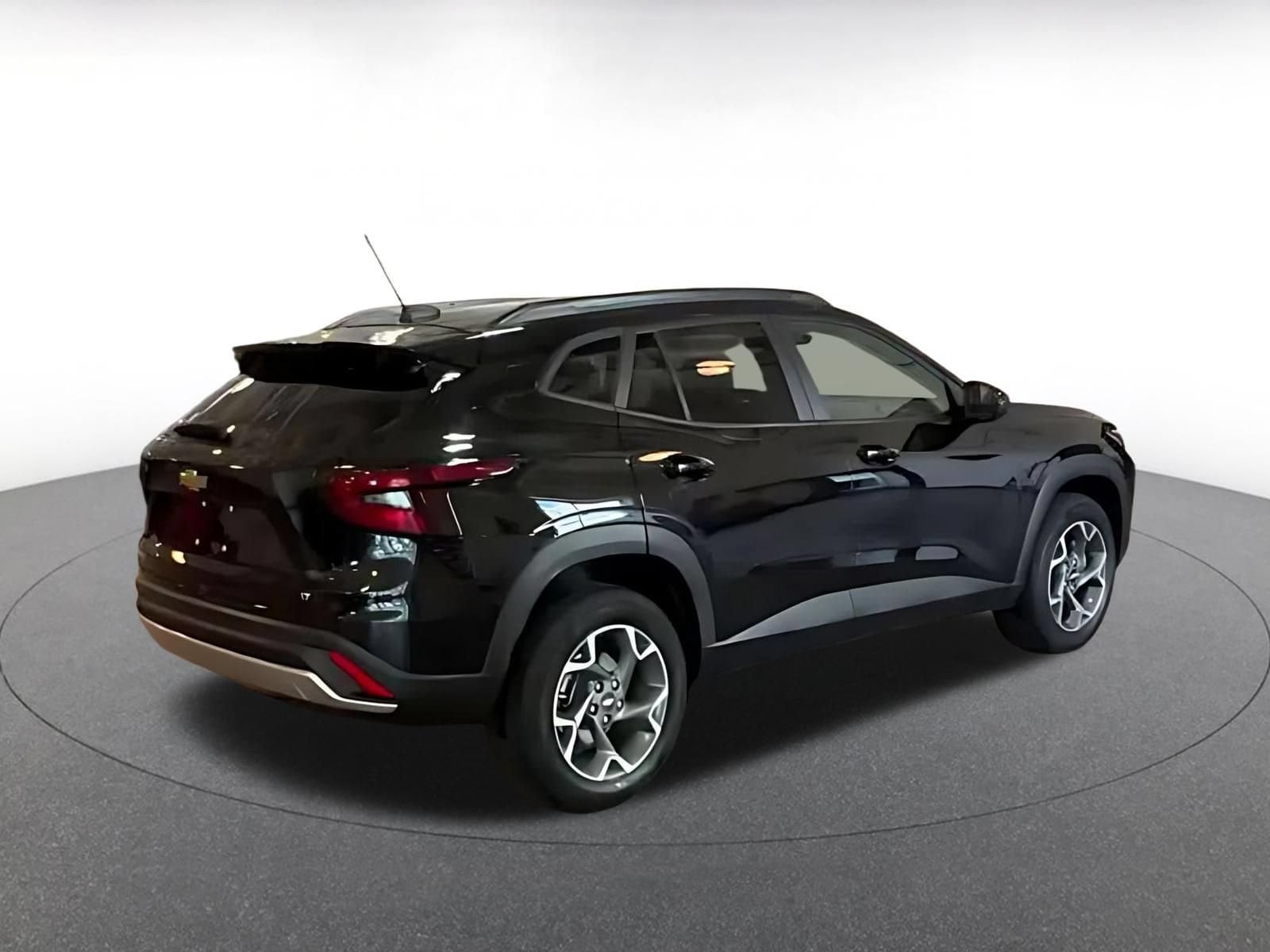 Thumbnail: 2025 Chevrolet Trax - 14