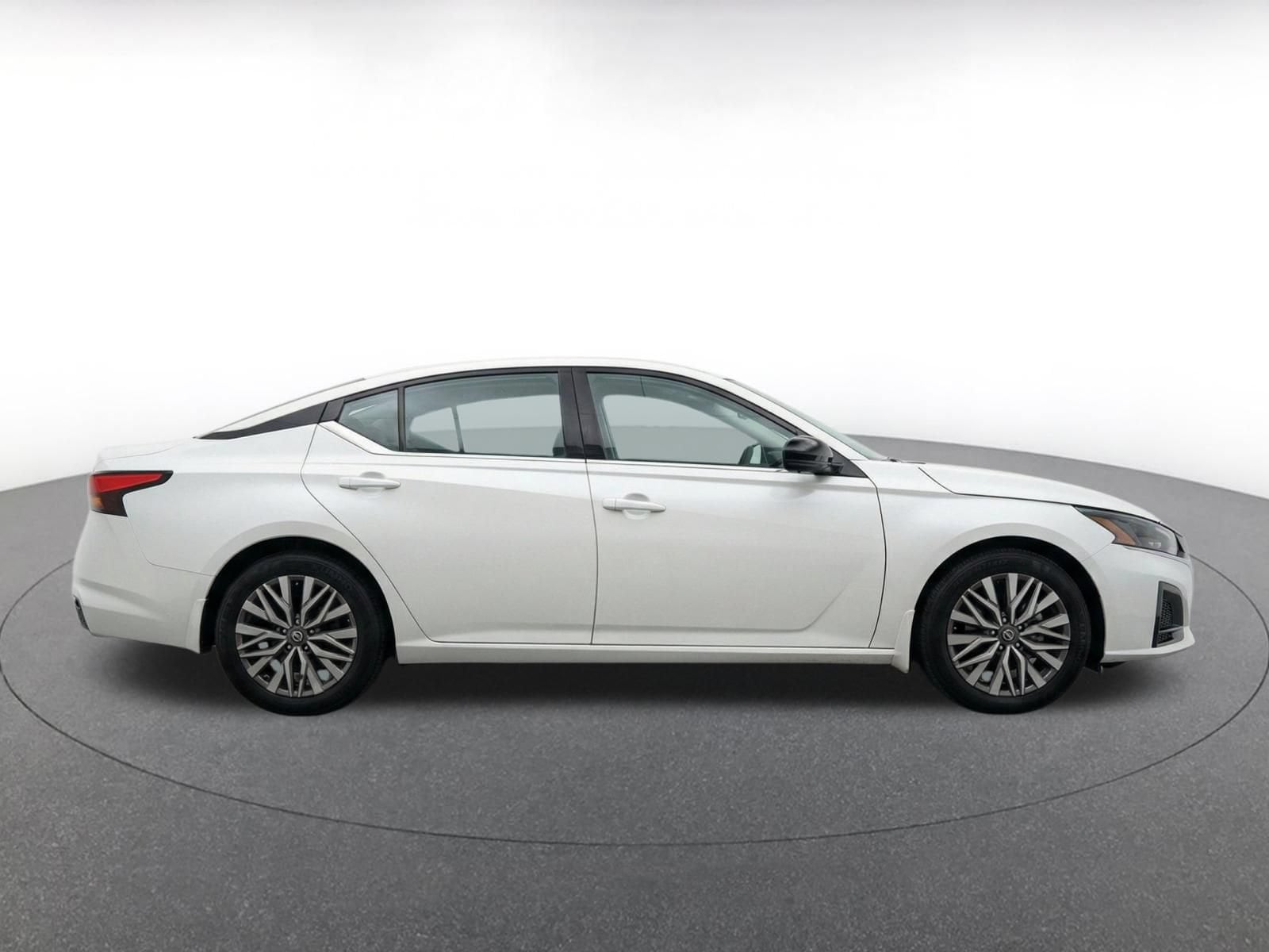 Thumbnail: 2025 Nissan Altima - 14