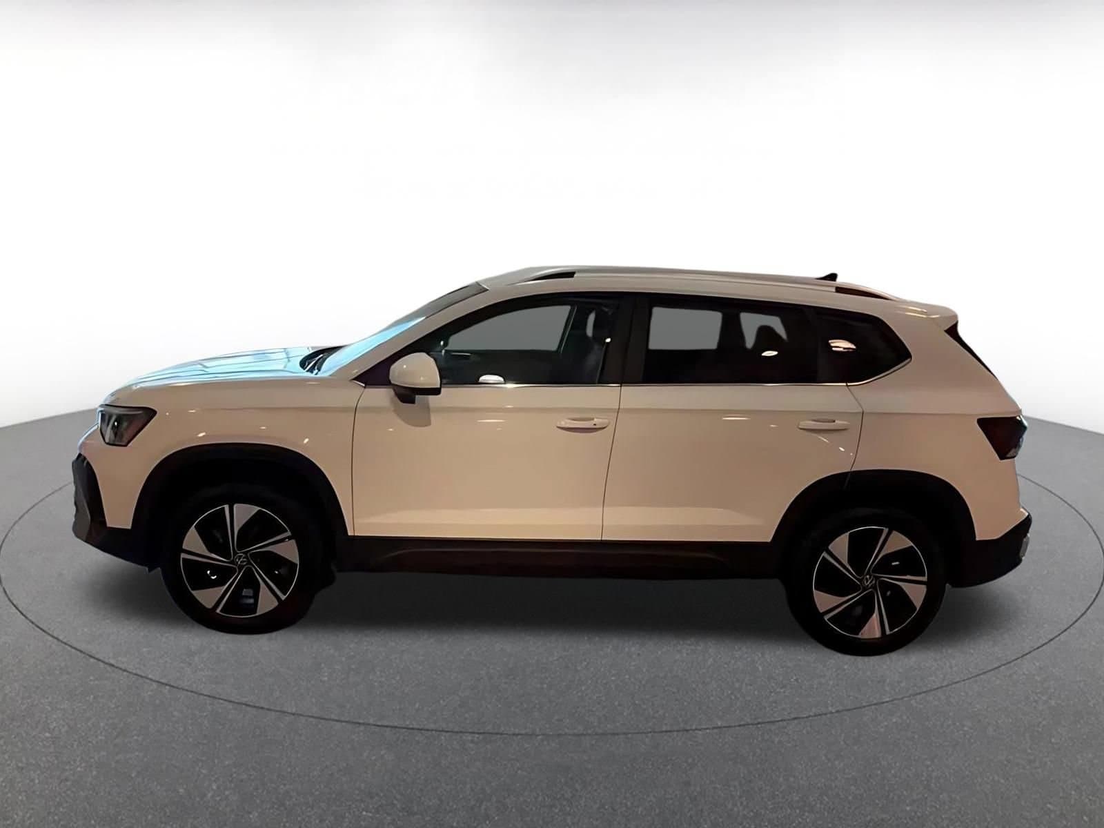 Thumbnail: 2026 Volkswagen Taos - 8