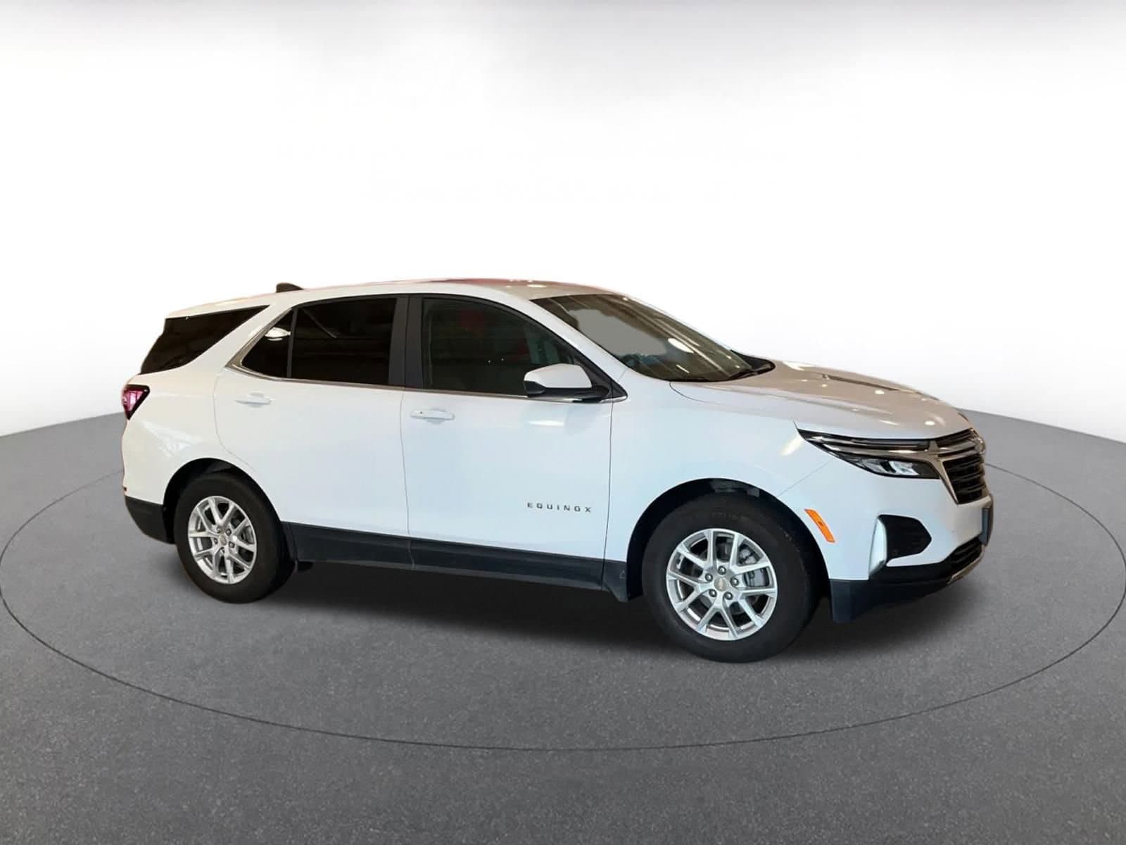 Thumbnail: 2024 Chevrolet Equinox - 2