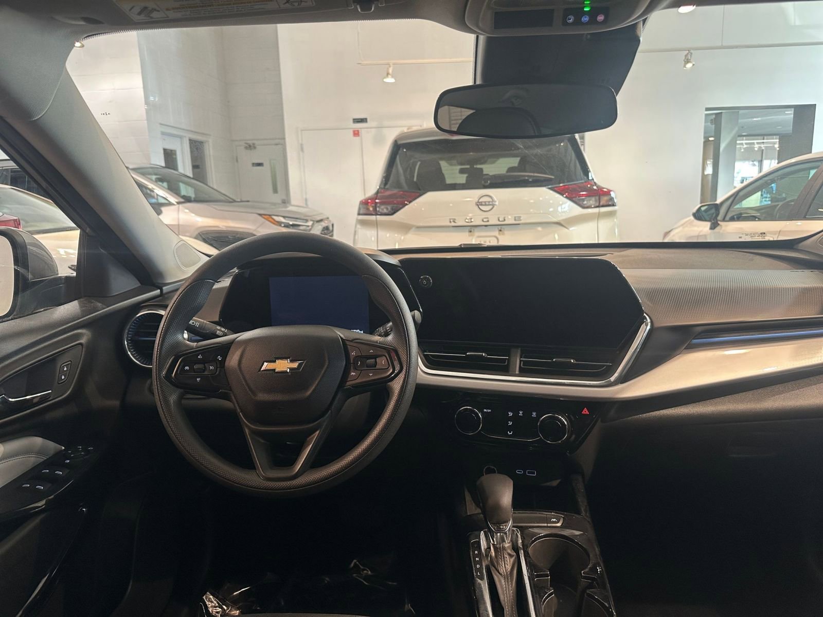 Thumbnail: 2025 Chevrolet Trax - 34