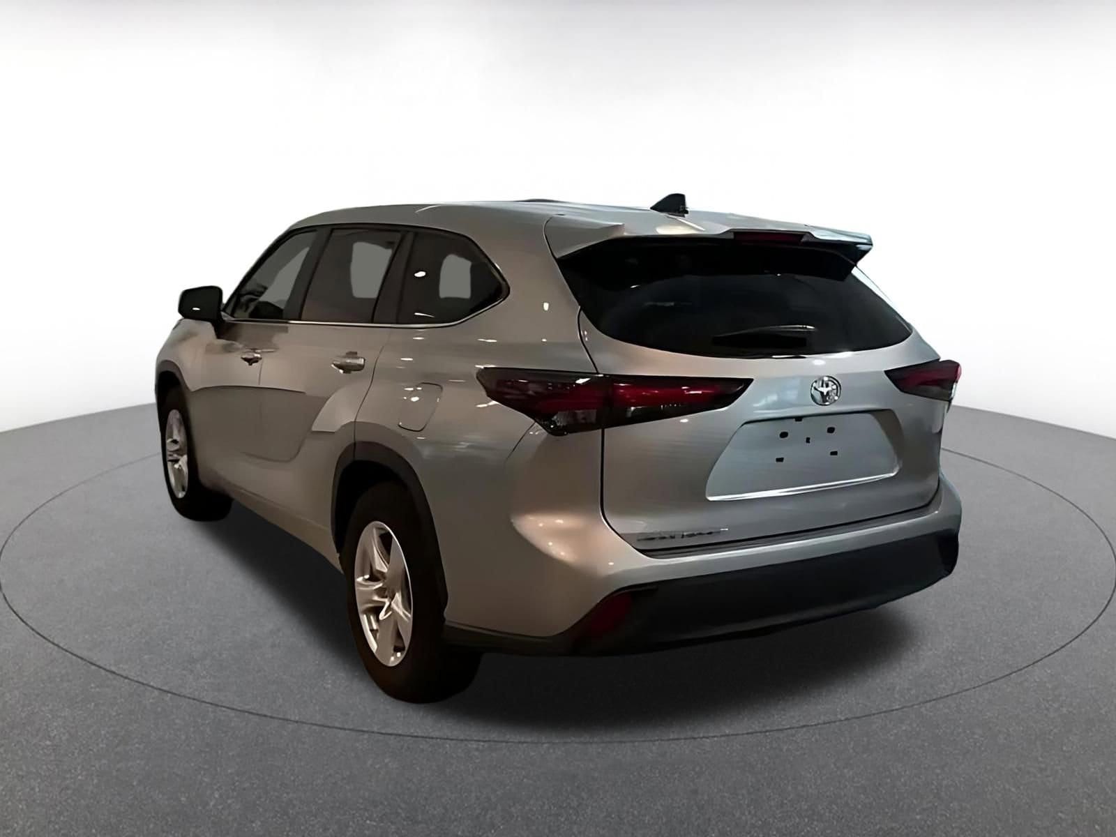 Thumbnail: 2025 Toyota Highlander - 11