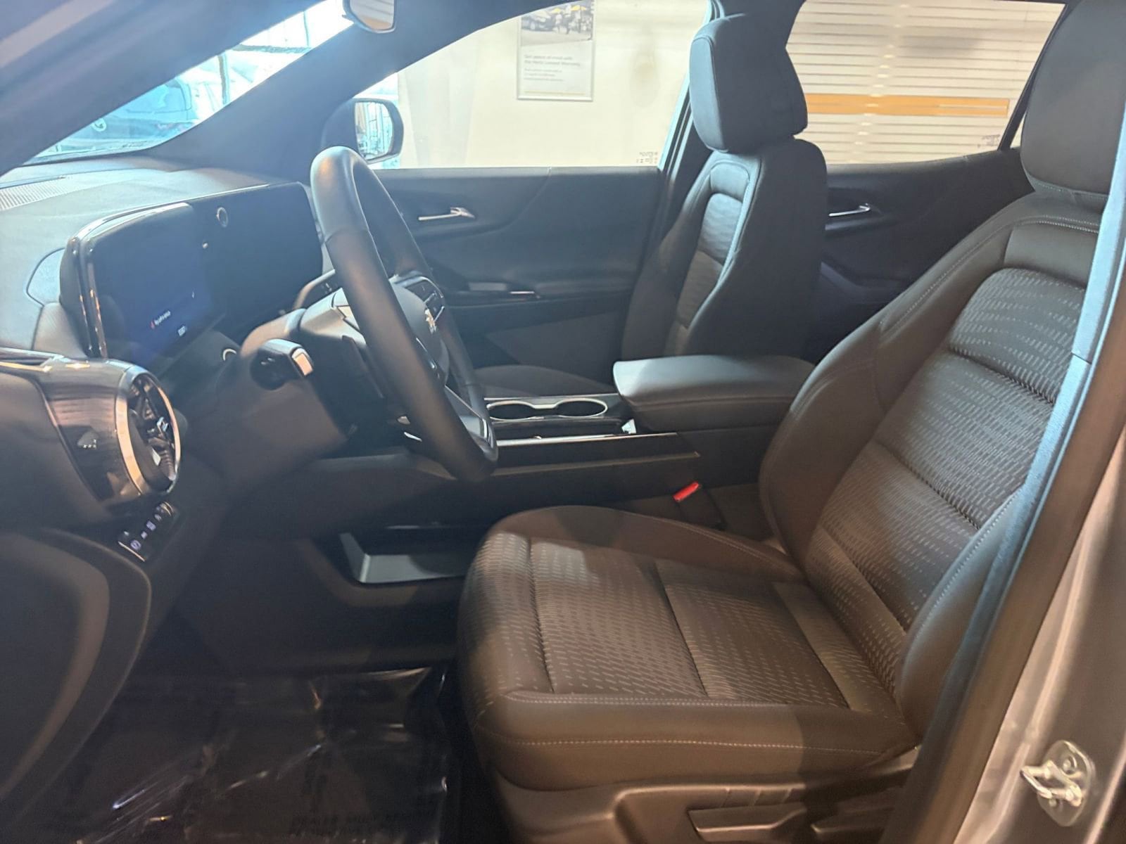 Thumbnail: 2025 Chevrolet Equinox - 27