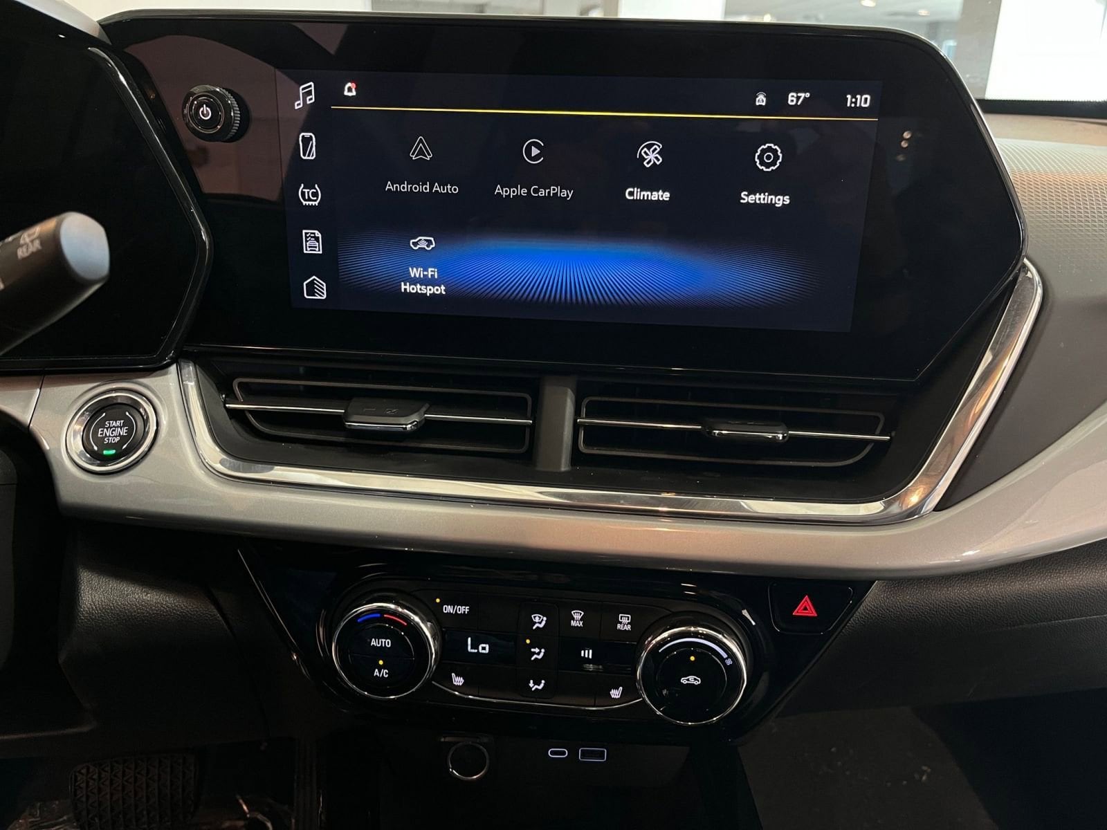 Thumbnail: 2025 Chevrolet Trax - 17