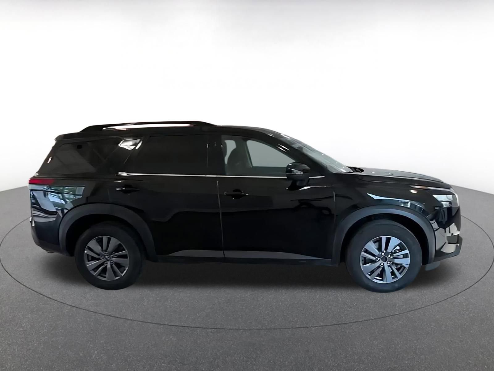Thumbnail: 2025 Nissan Pathfinder - 15