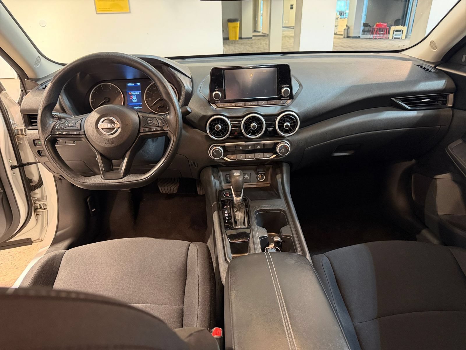Thumbnail: 2025 Nissan Sentra - 32