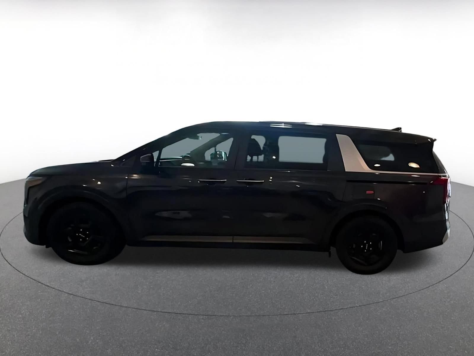 Thumbnail: 2026 Kia Carnival - 8