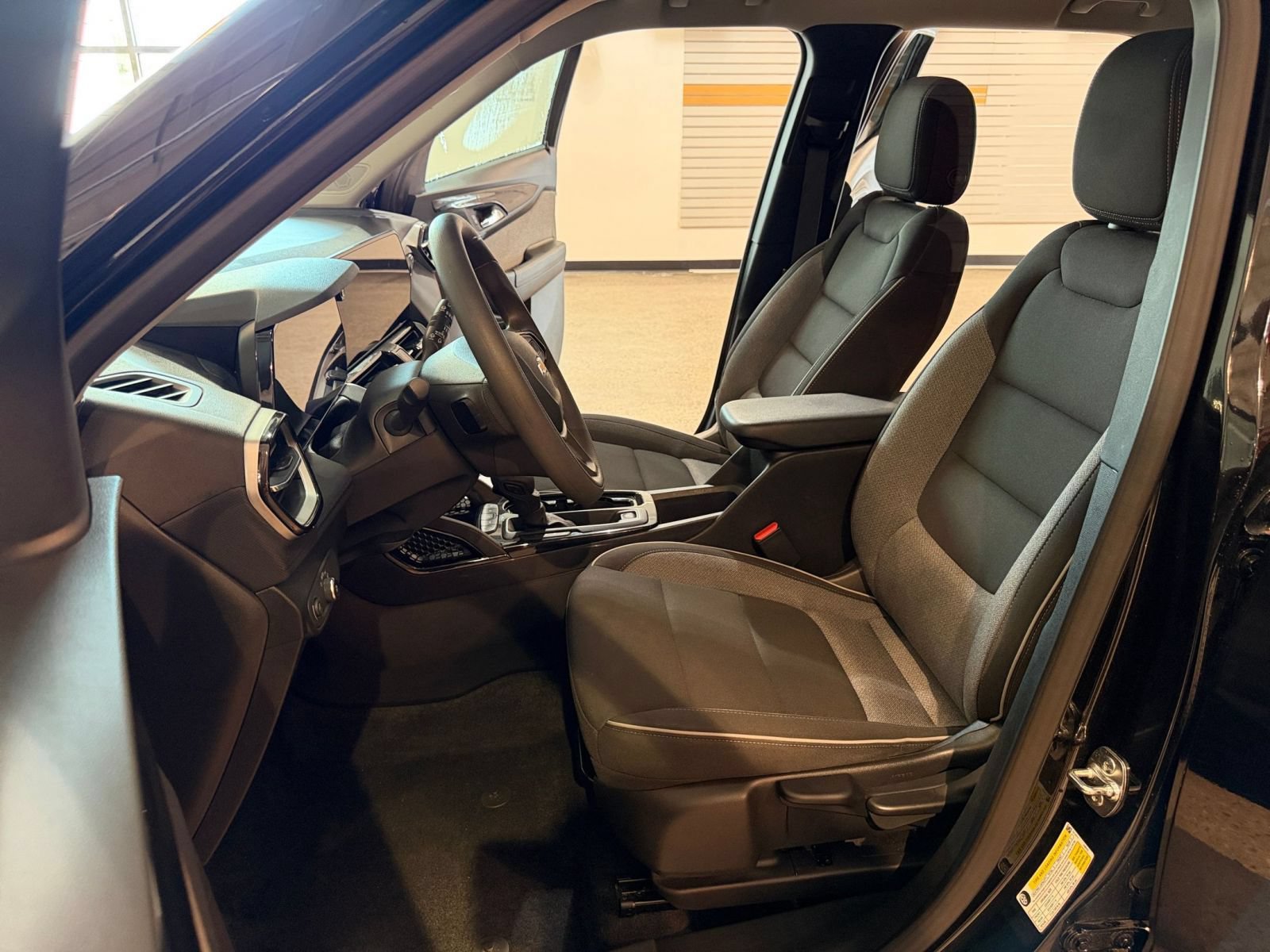 Thumbnail: 2025 Chevrolet TrailBlazer - 25