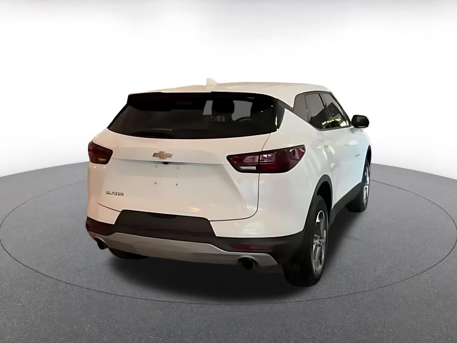 Thumbnail: 2026 Chevrolet Blazer - 13