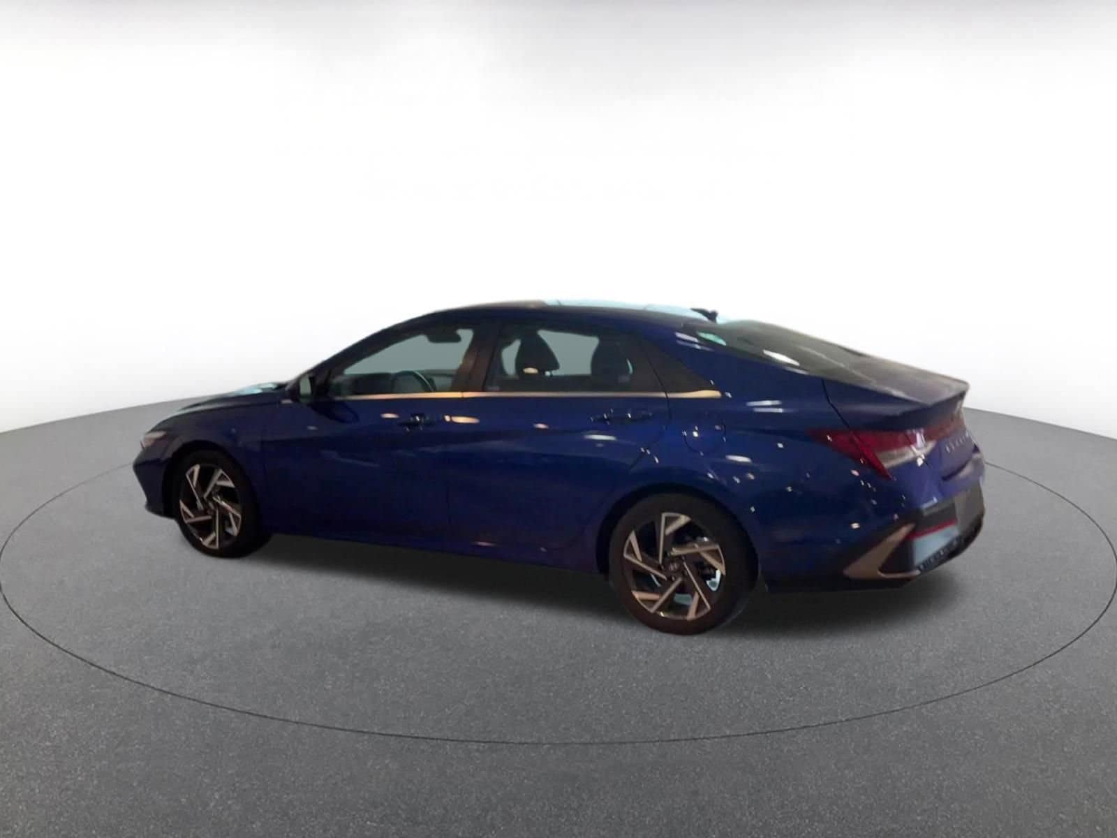 Thumbnail: 2025 Hyundai Elantra - 10