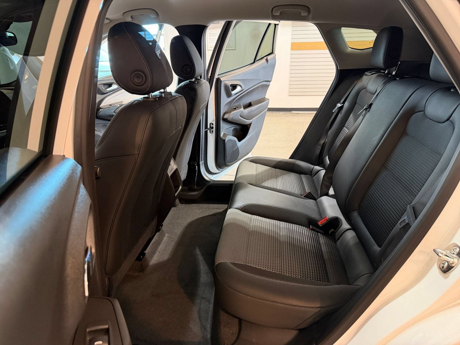 Thumbnail: 2025 Chevrolet Trax - 33